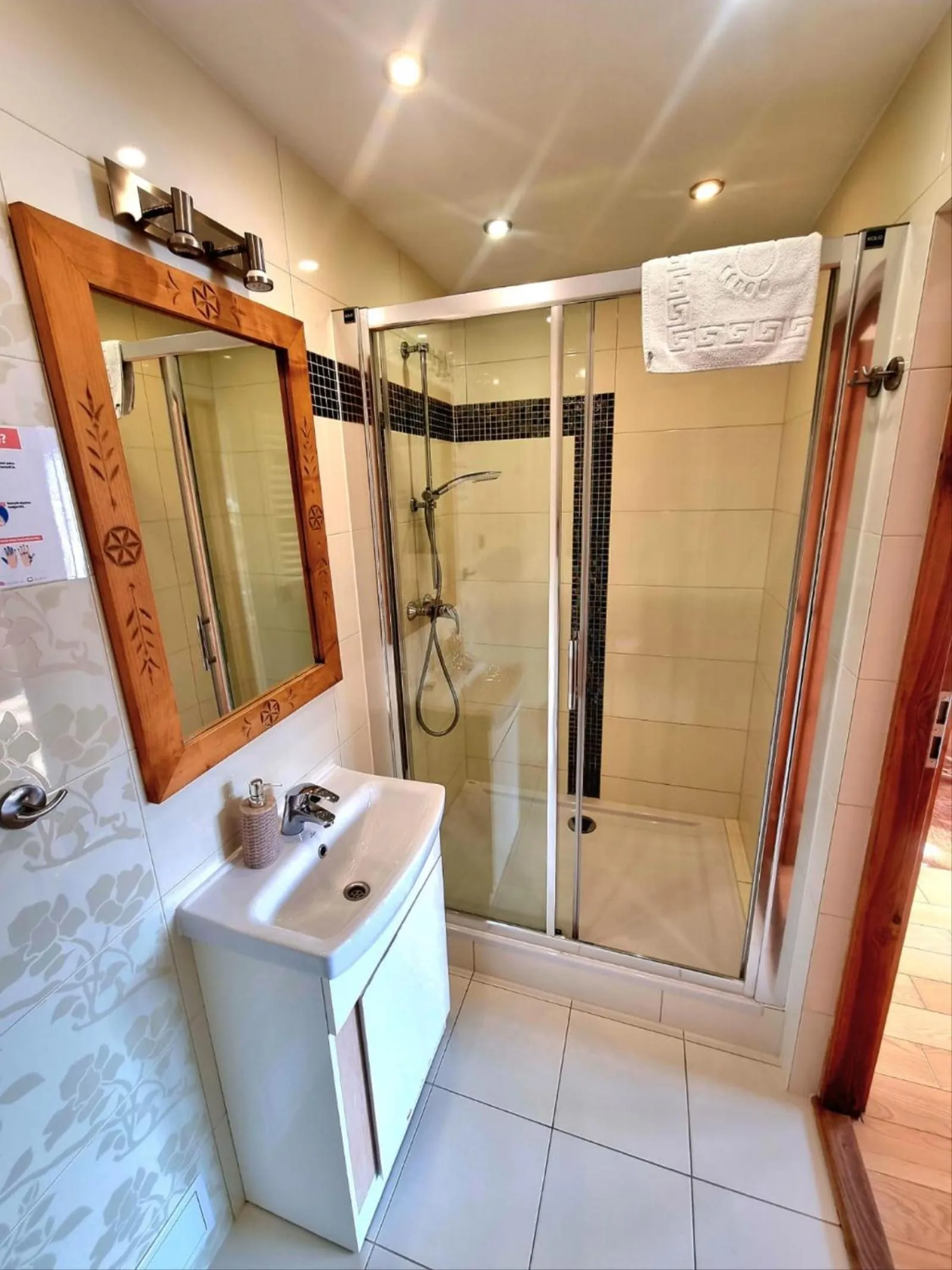 Shower in Willa Regina II Resort & SPA