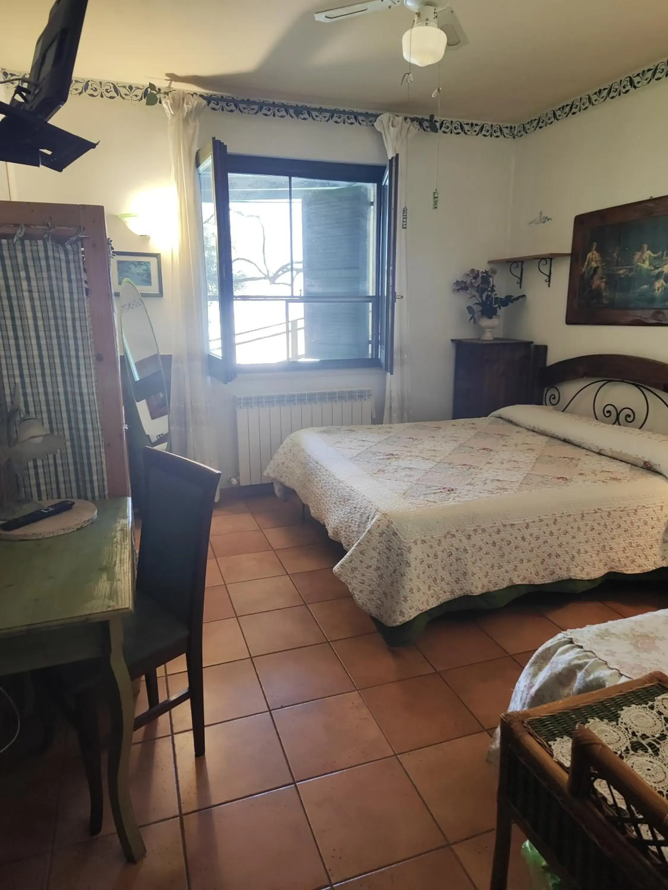 Triple Room with Private Bathroom - single occupancy in Agriturismo il Quadrifoglio Triple Room with Private Bathroom - single occupancy in Agriturismo il Quadrifoglio