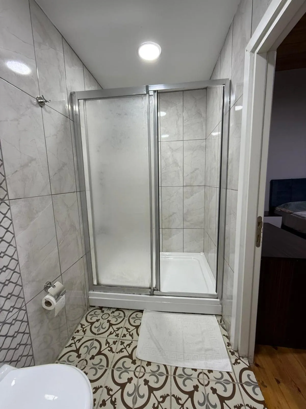 Shower in Grand Bedir
