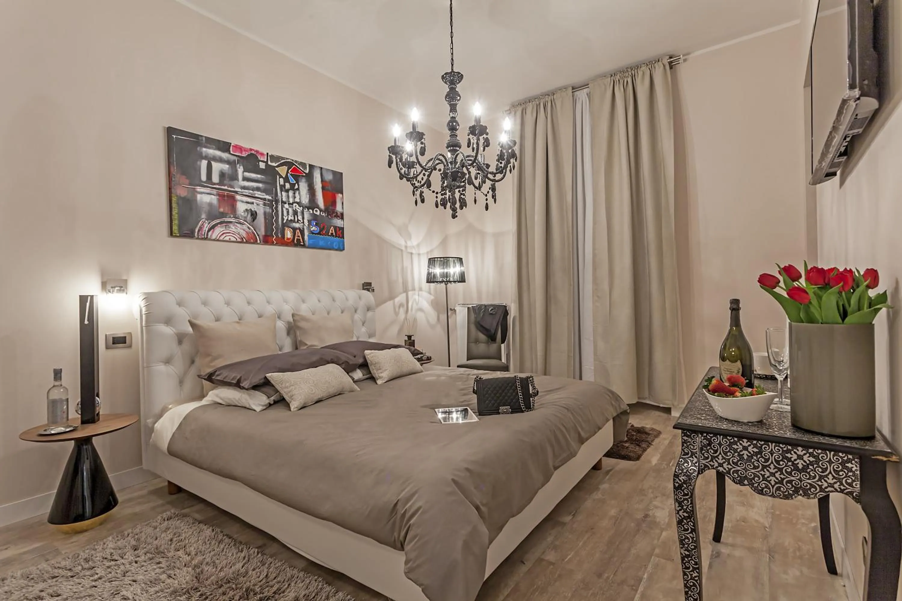 Bedroom, Bed in St. George's Vatican Suites