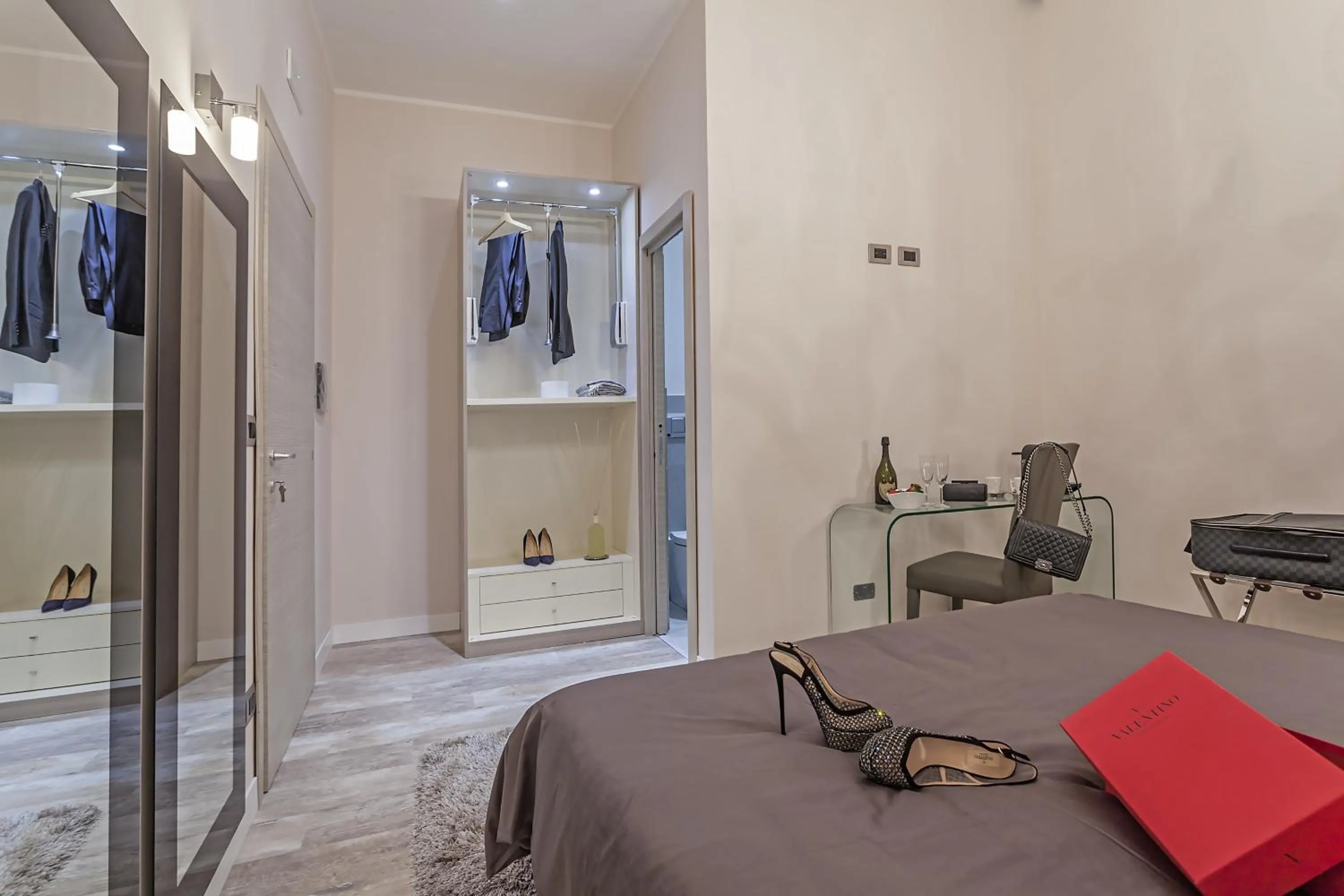 Bedroom in St. George's Vatican Suites