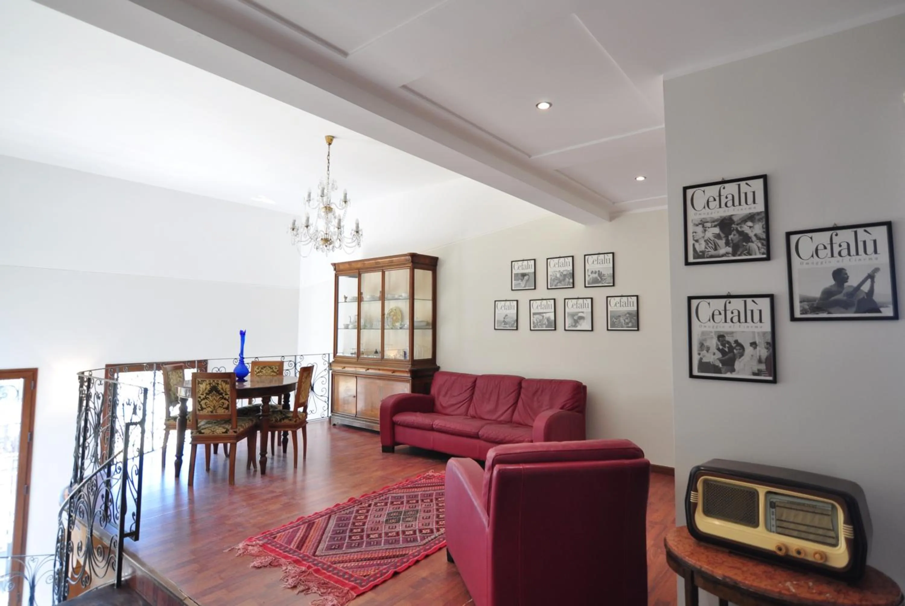 Communal lounge/ TV room in Villa Cerniglia Plus