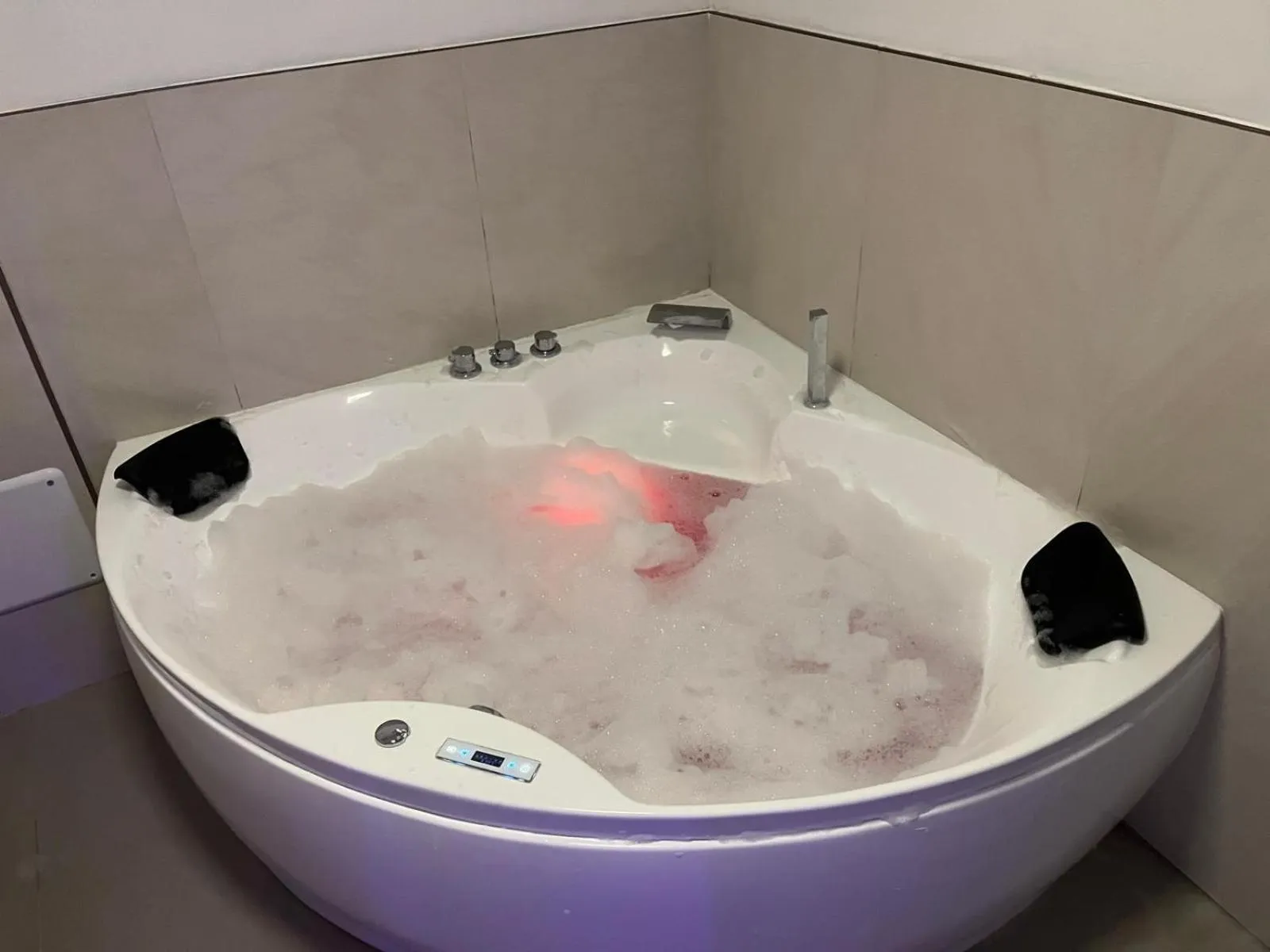 Hot Tub in La Maison di Luca