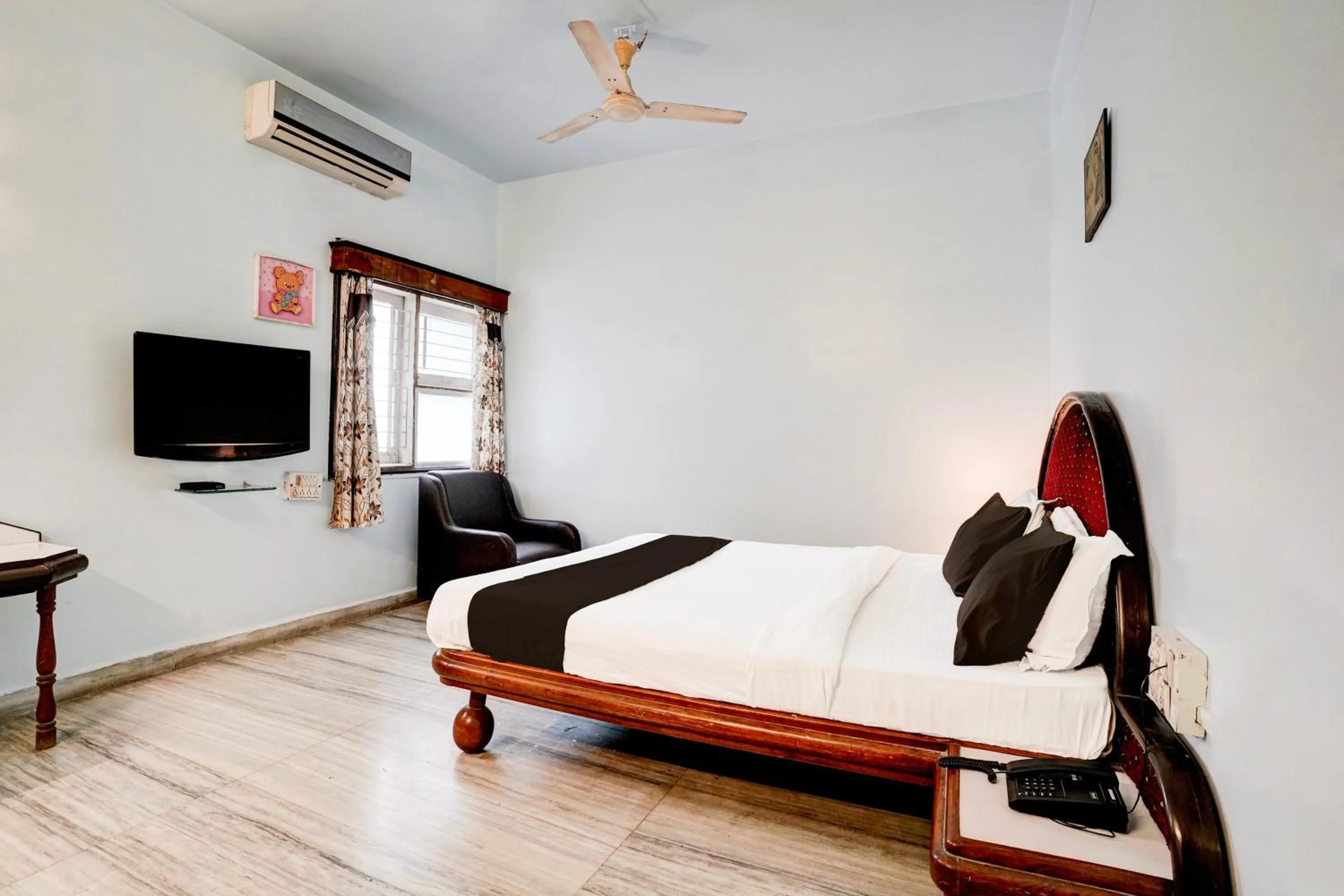 Bedroom, Bed in Hotel O Padampura Near Railway Station