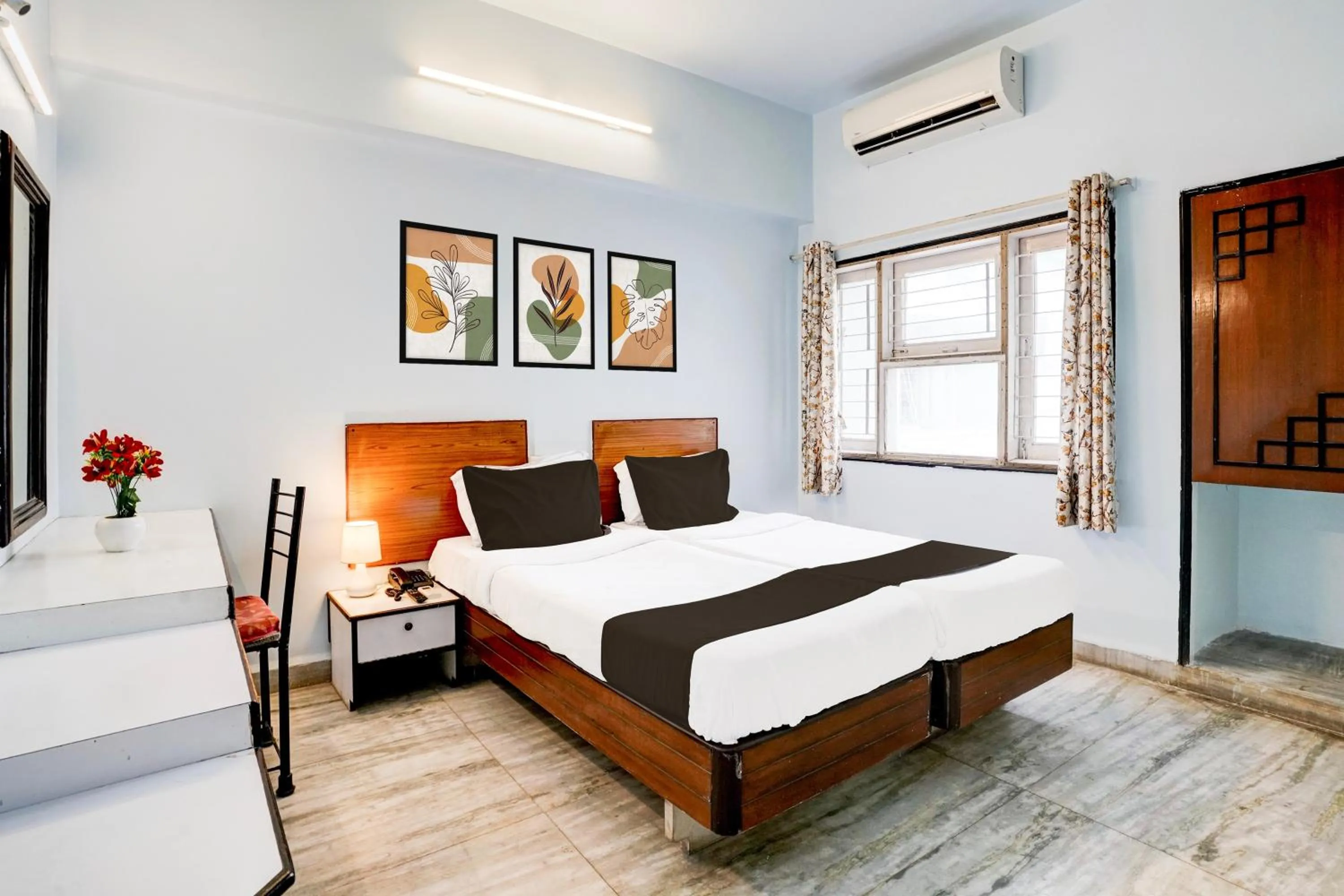 Bedroom, Bed in Hotel O Padampura Near Railway Station