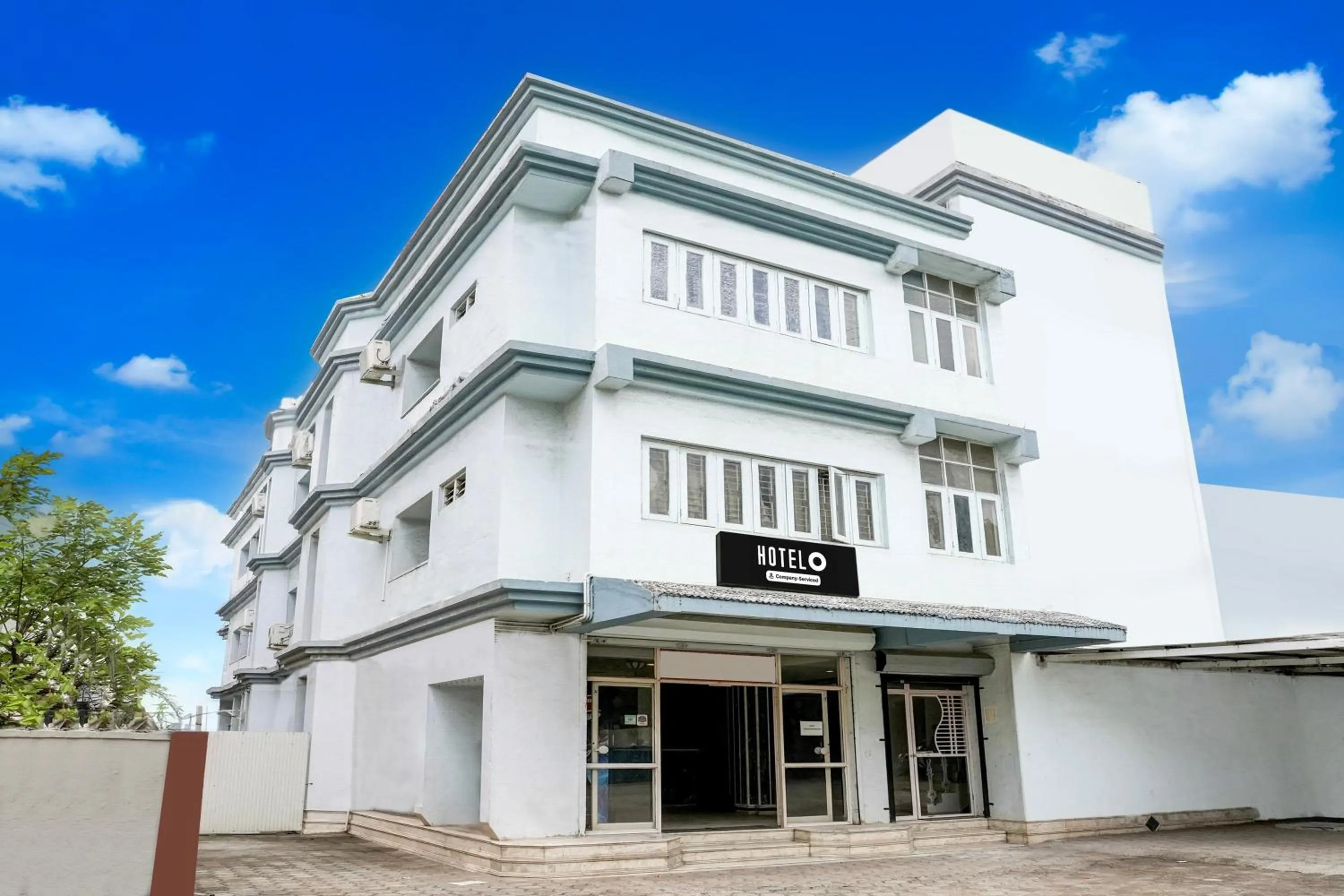 Facade/entrance in Hotel O Padampura Near Railway Station