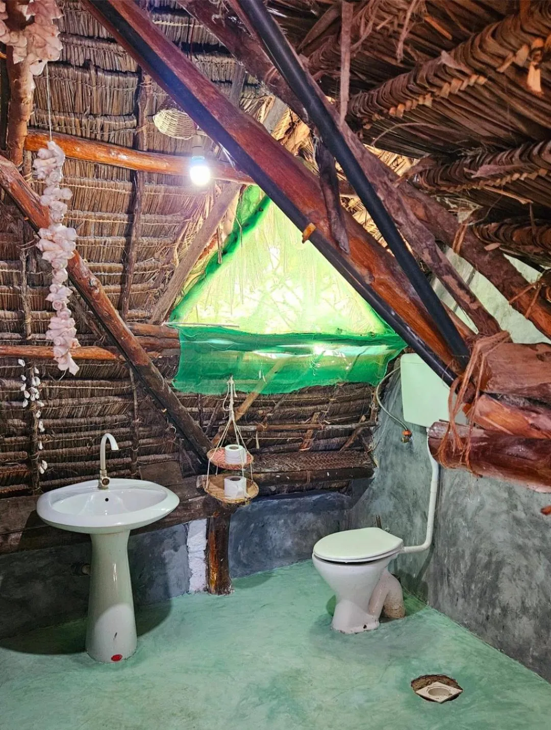 Bathroom in Evergreen Bungalows