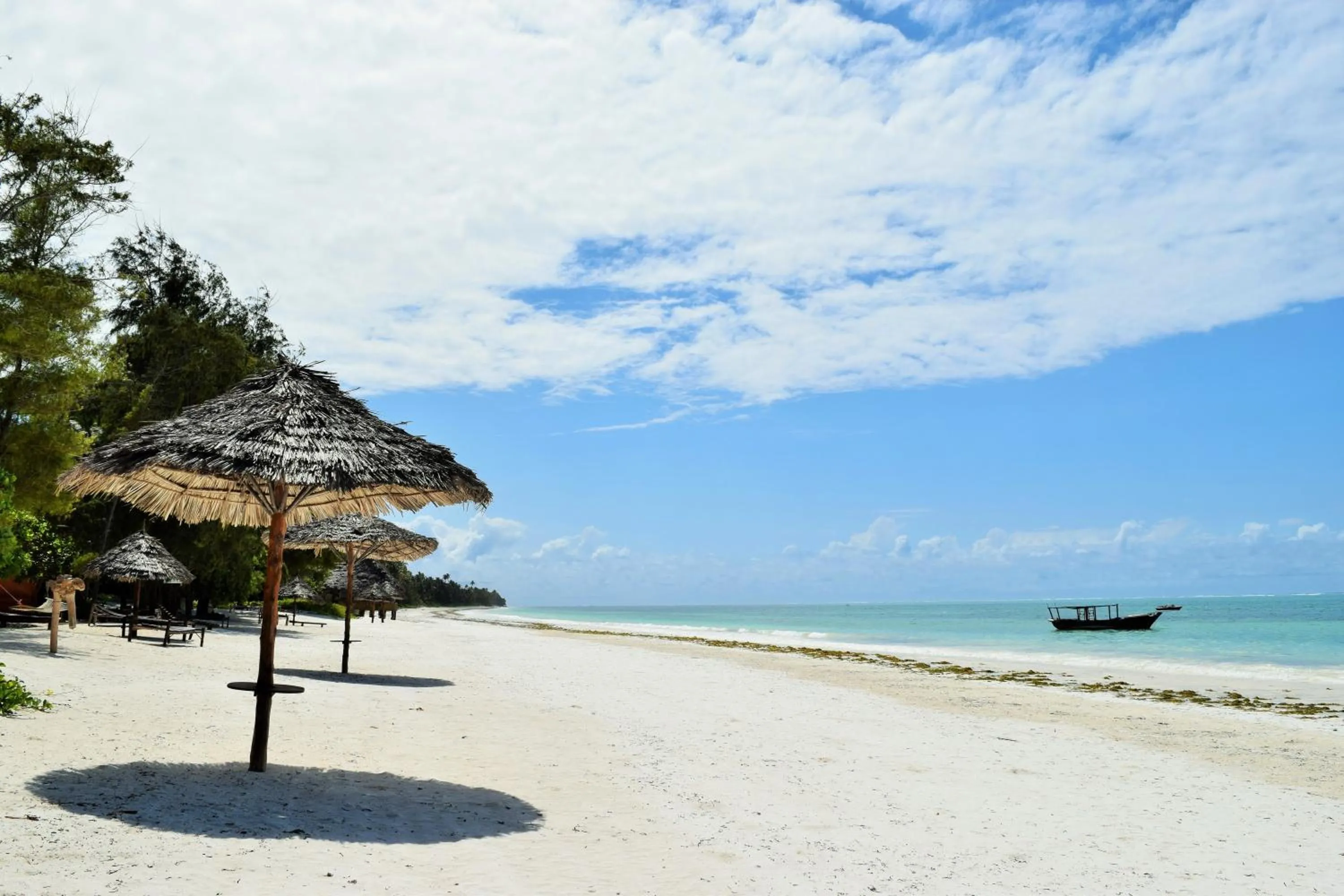 Beach in Evergreen Bungalows