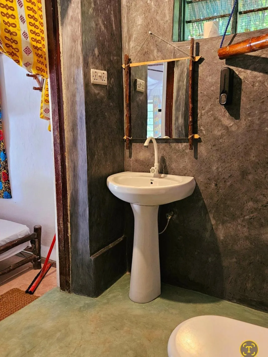Bathroom in Evergreen Bungalows