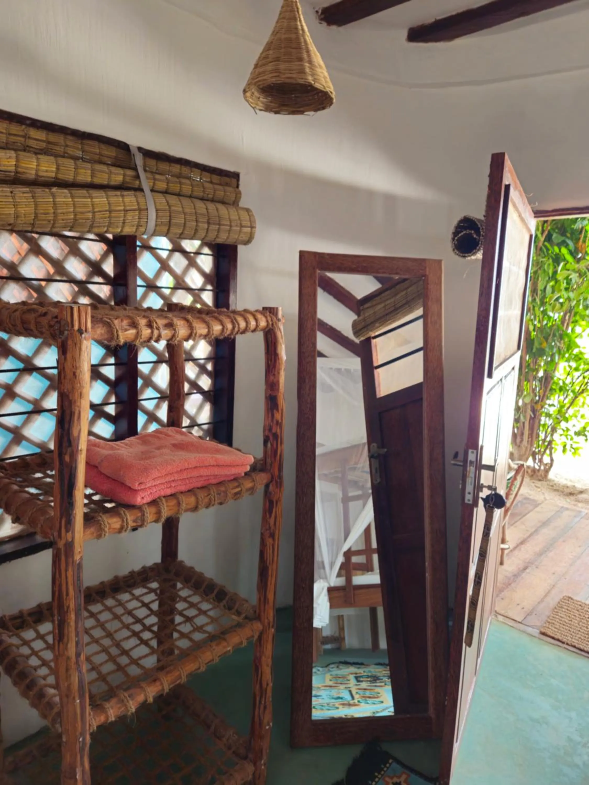 Bedroom, Bed in Evergreen Bungalows