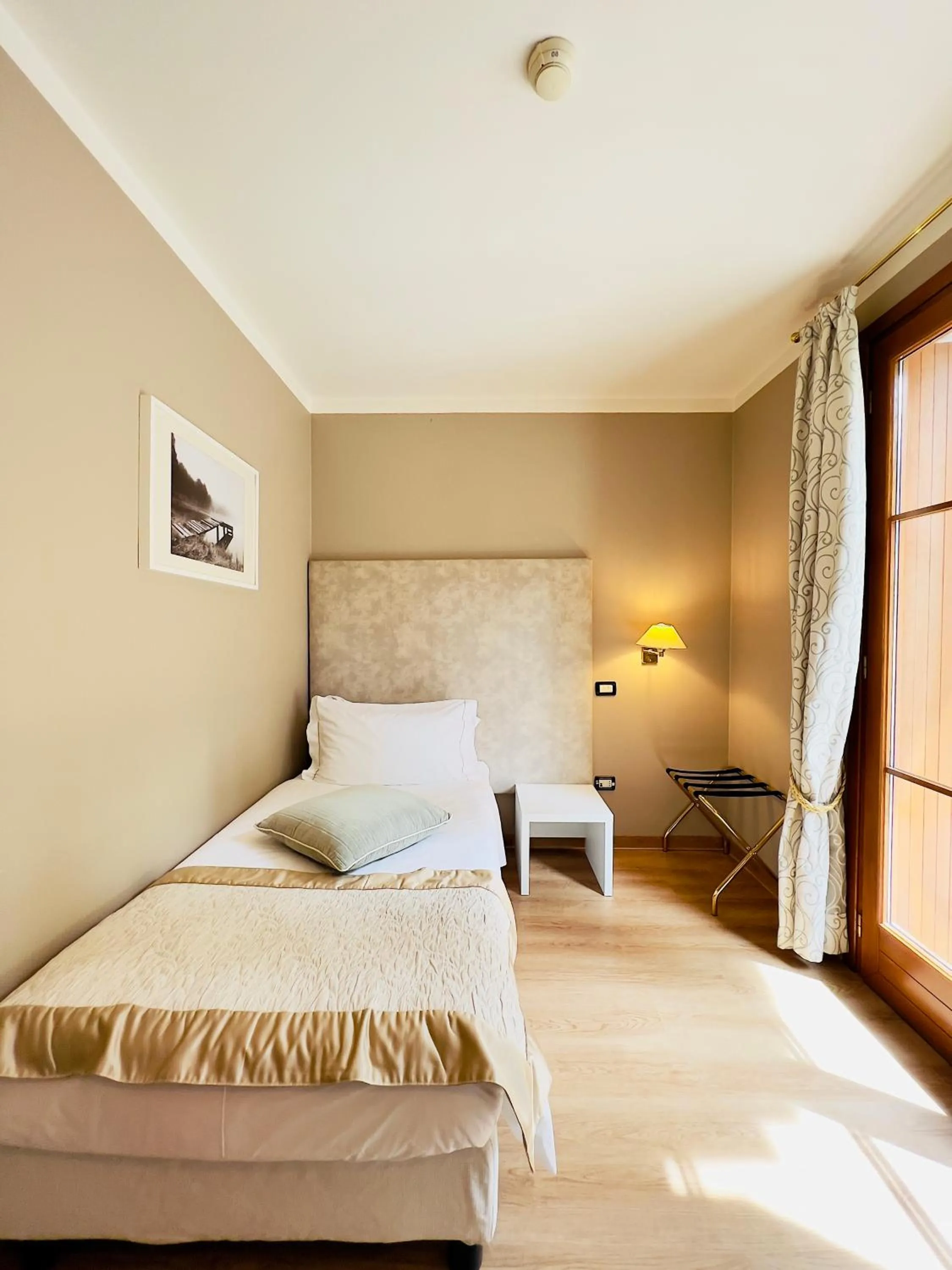 Bed in Hotel Villa Maria Au Lac - Estella Hotels Italia