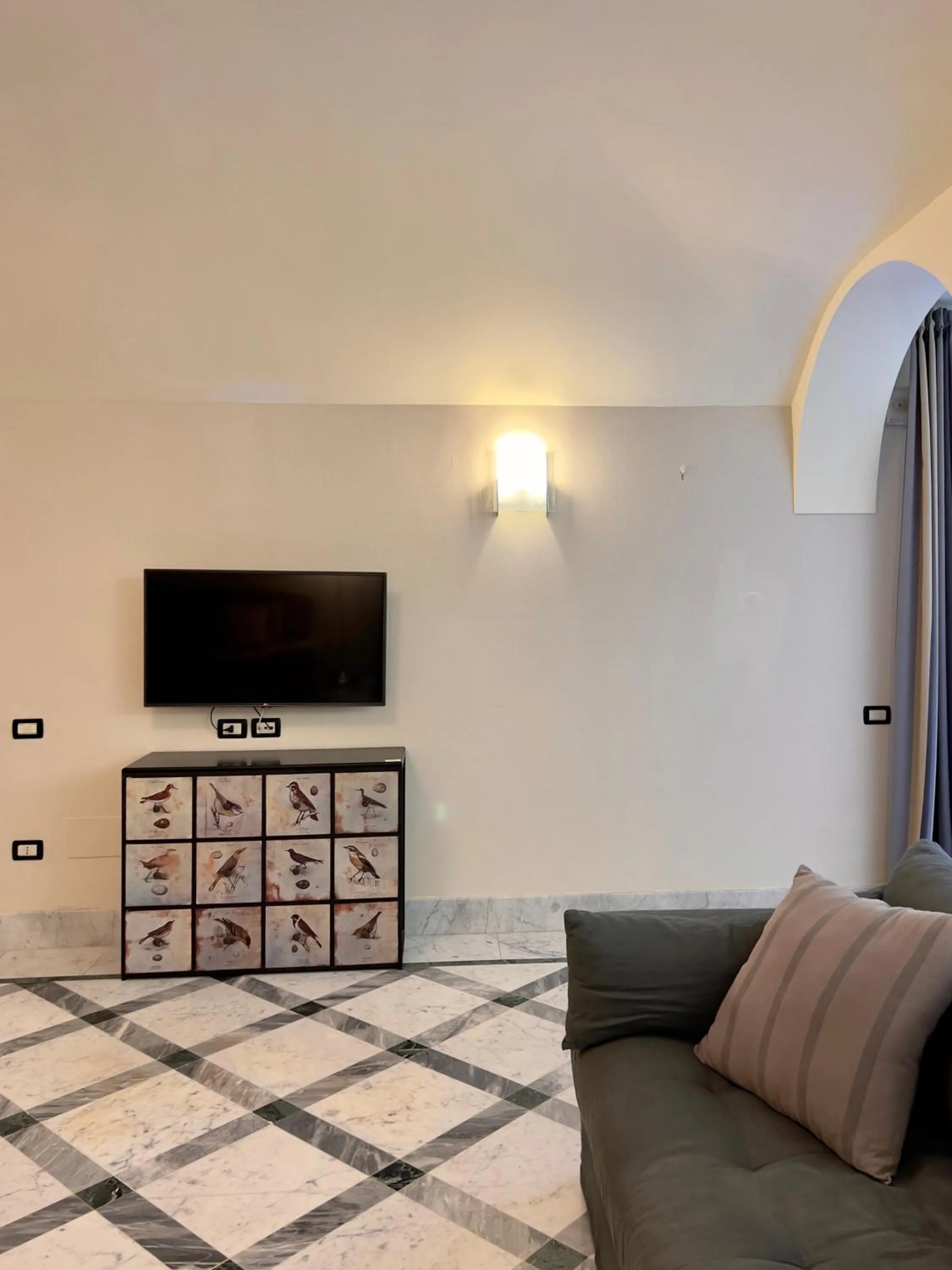 TV and multimedia in Hotel Villa Maria Au Lac - Estella Hotels Italia