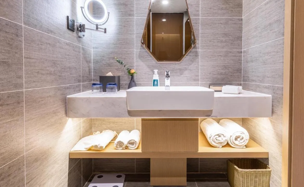 Atour Hotel Wuhan Donghu Yuejiazui