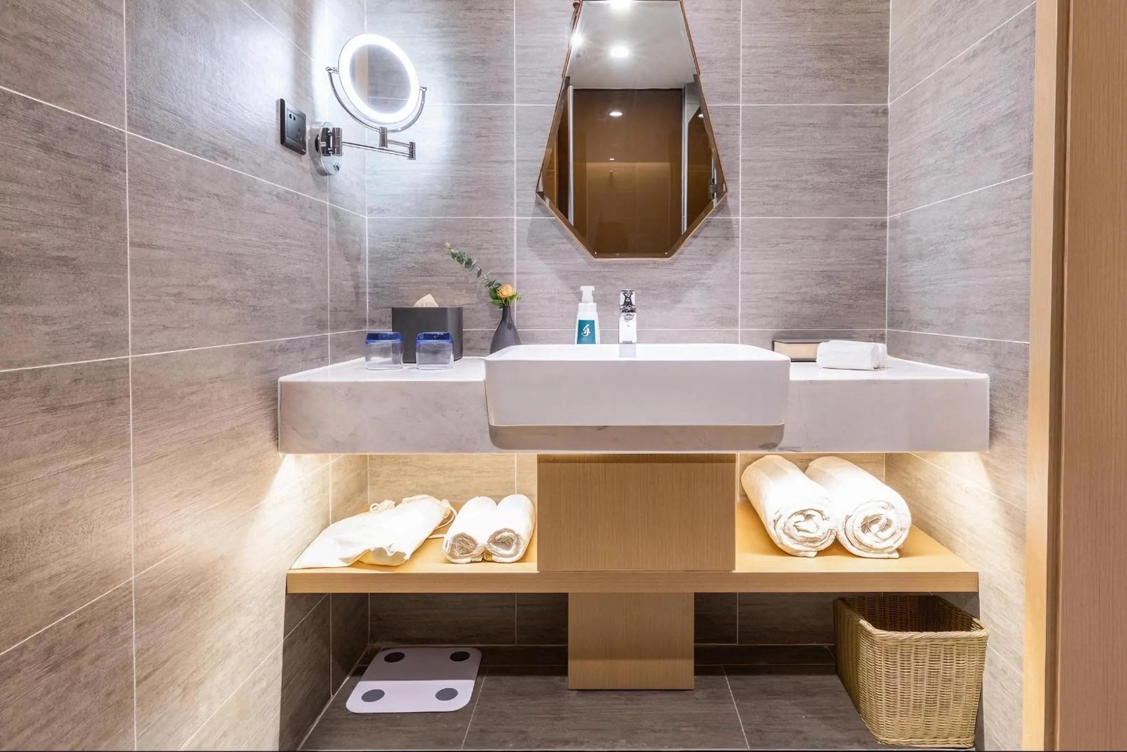 Bathroom in Atour Hotel Wuhan Donghu Yuejiazui