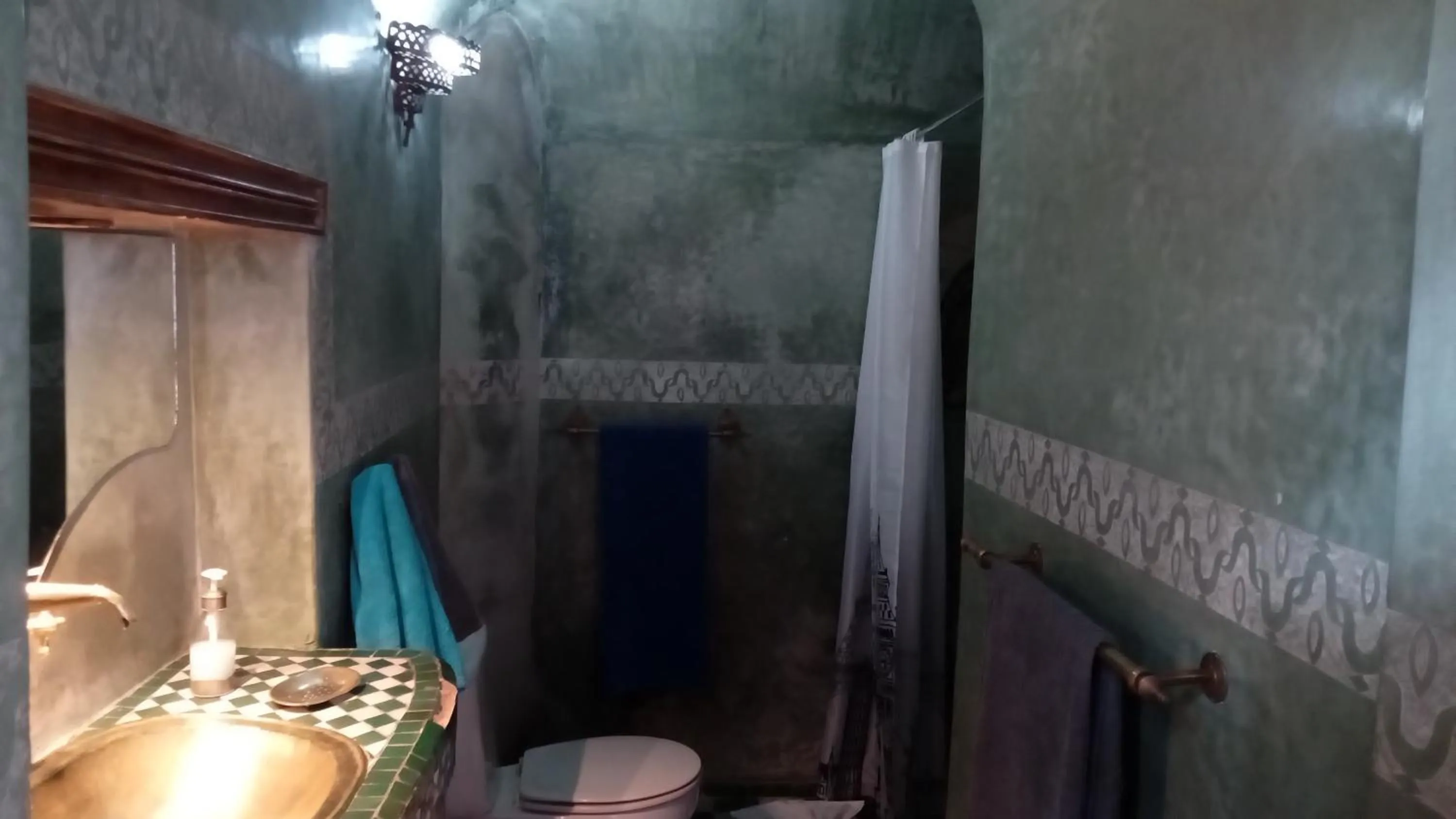 Bathroom in Riad Maizie
