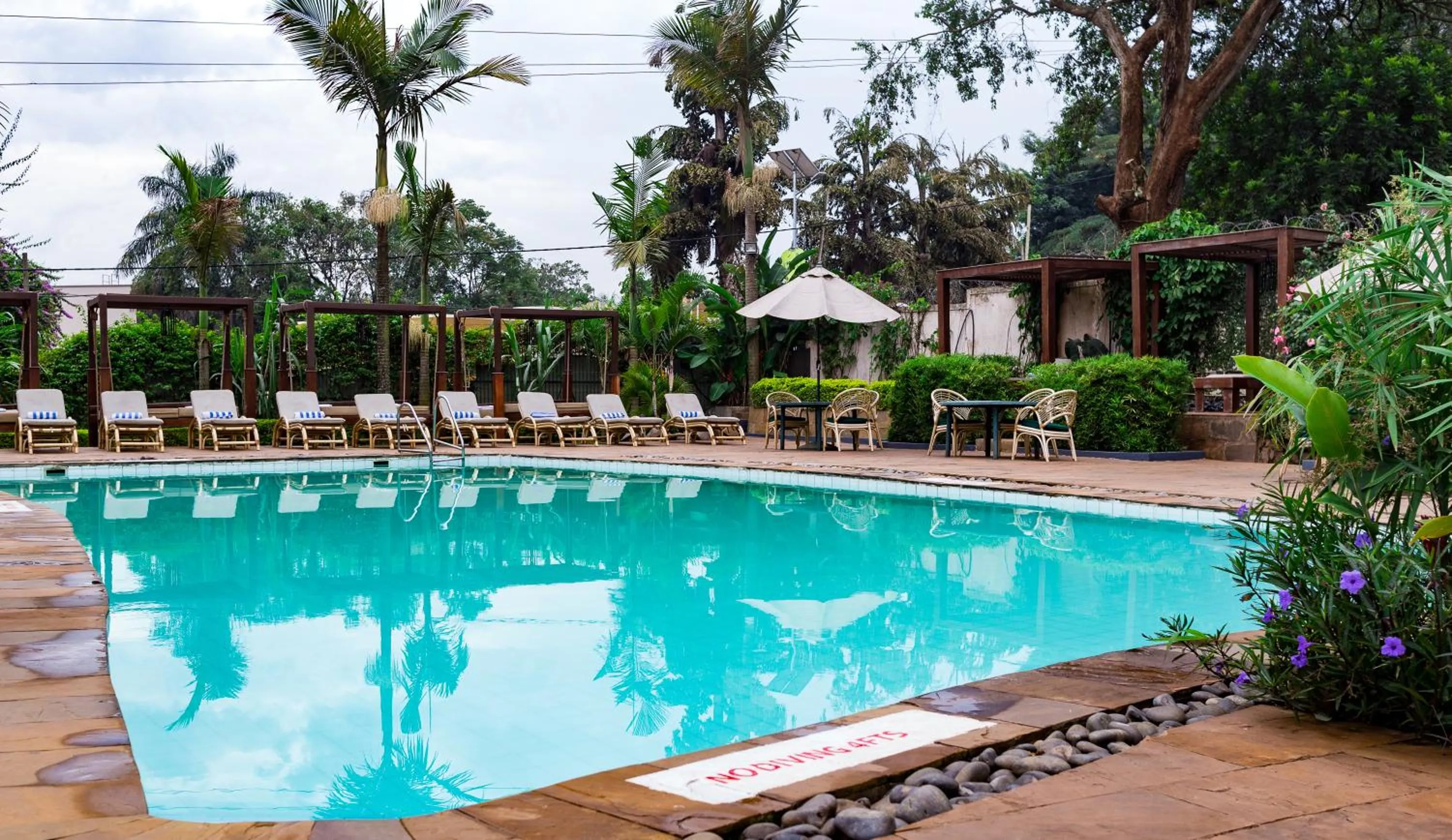 Swimming pool in Fairway Hotel & Spa