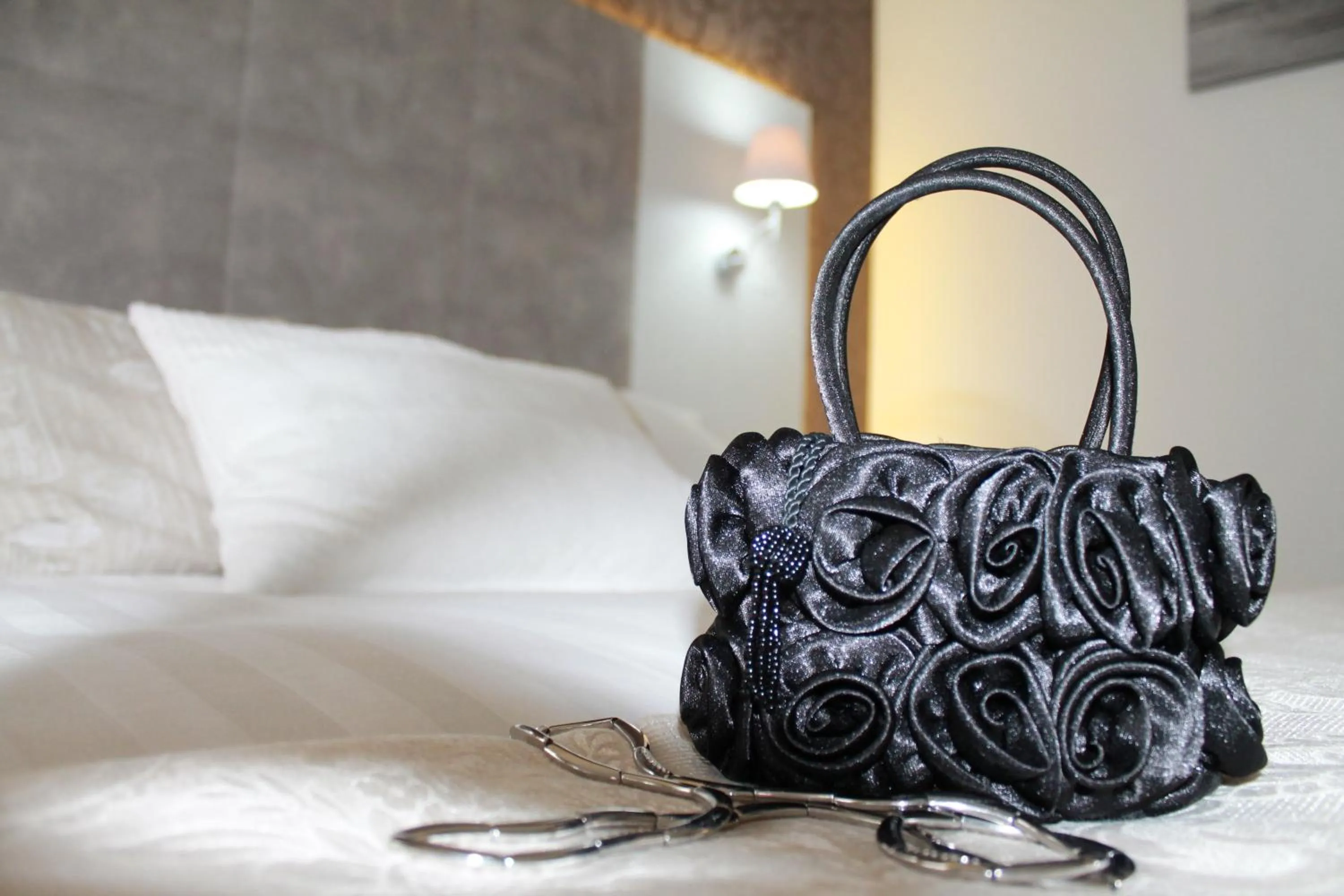 Bedroom, Bed in Elenoire Rooms & Suite