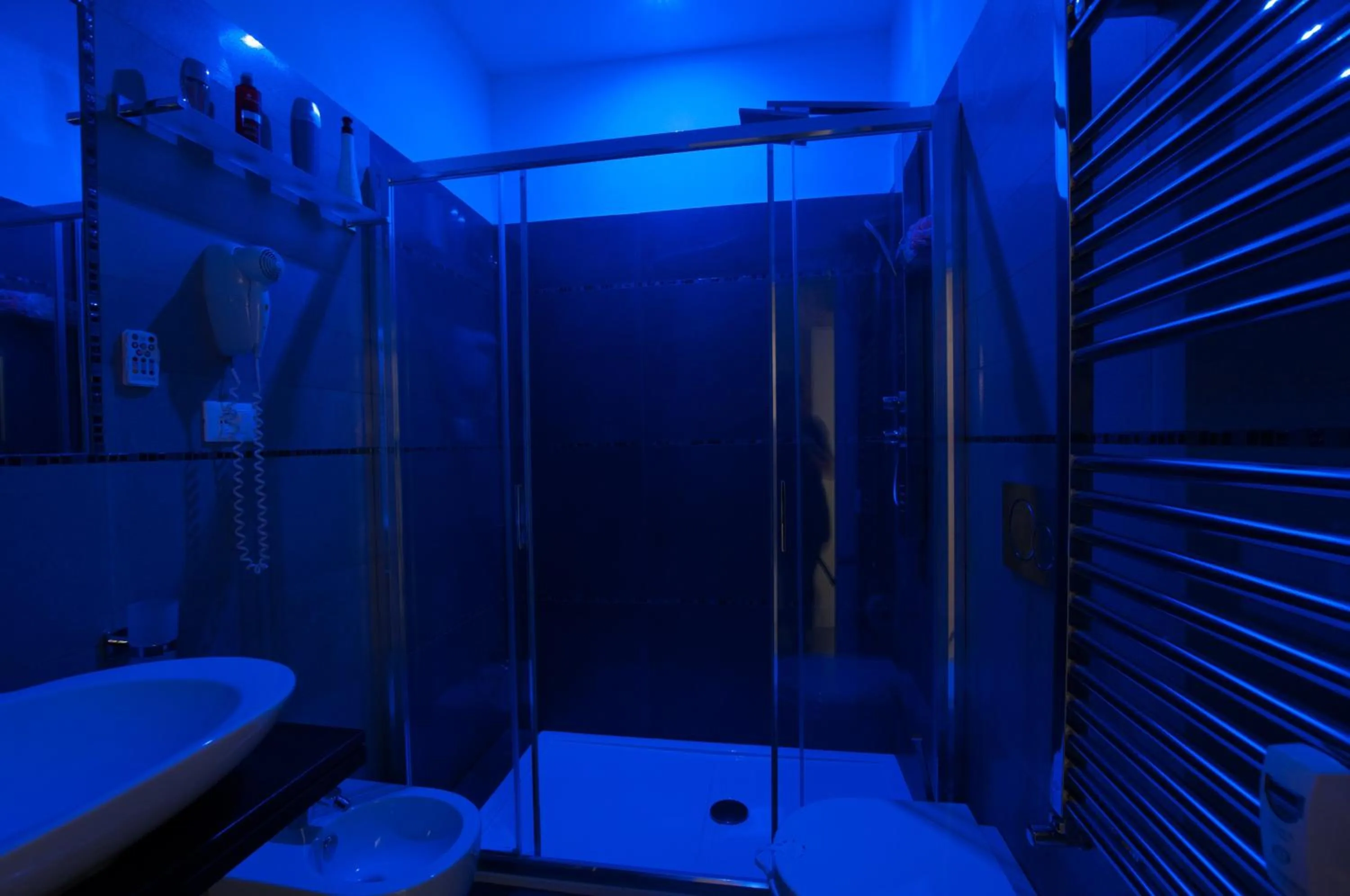 Bathroom in Elenoire Rooms & Suite