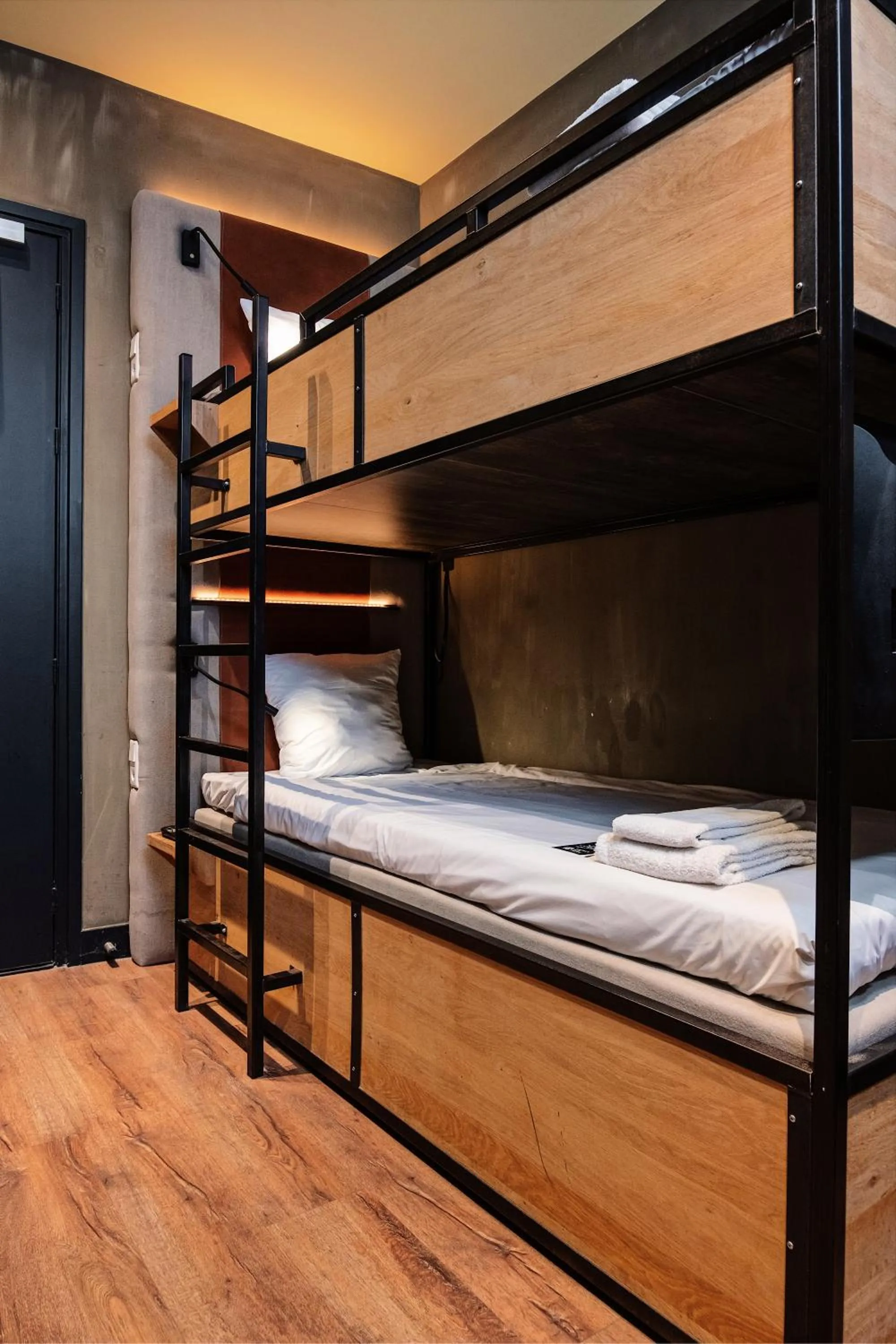 Bed in City Center Lodge Utrecht