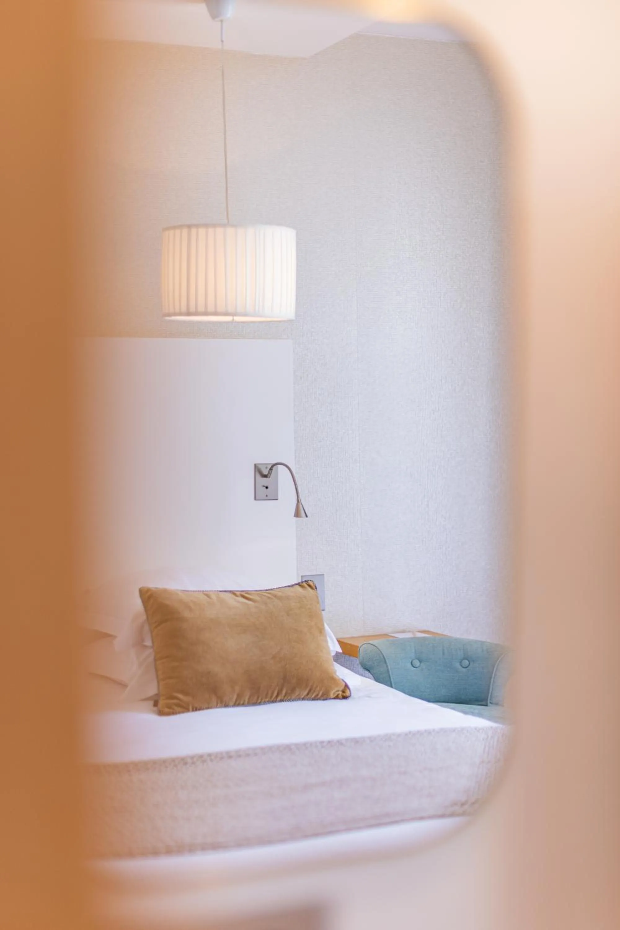 Bedroom, Bed in Hotel des Lices