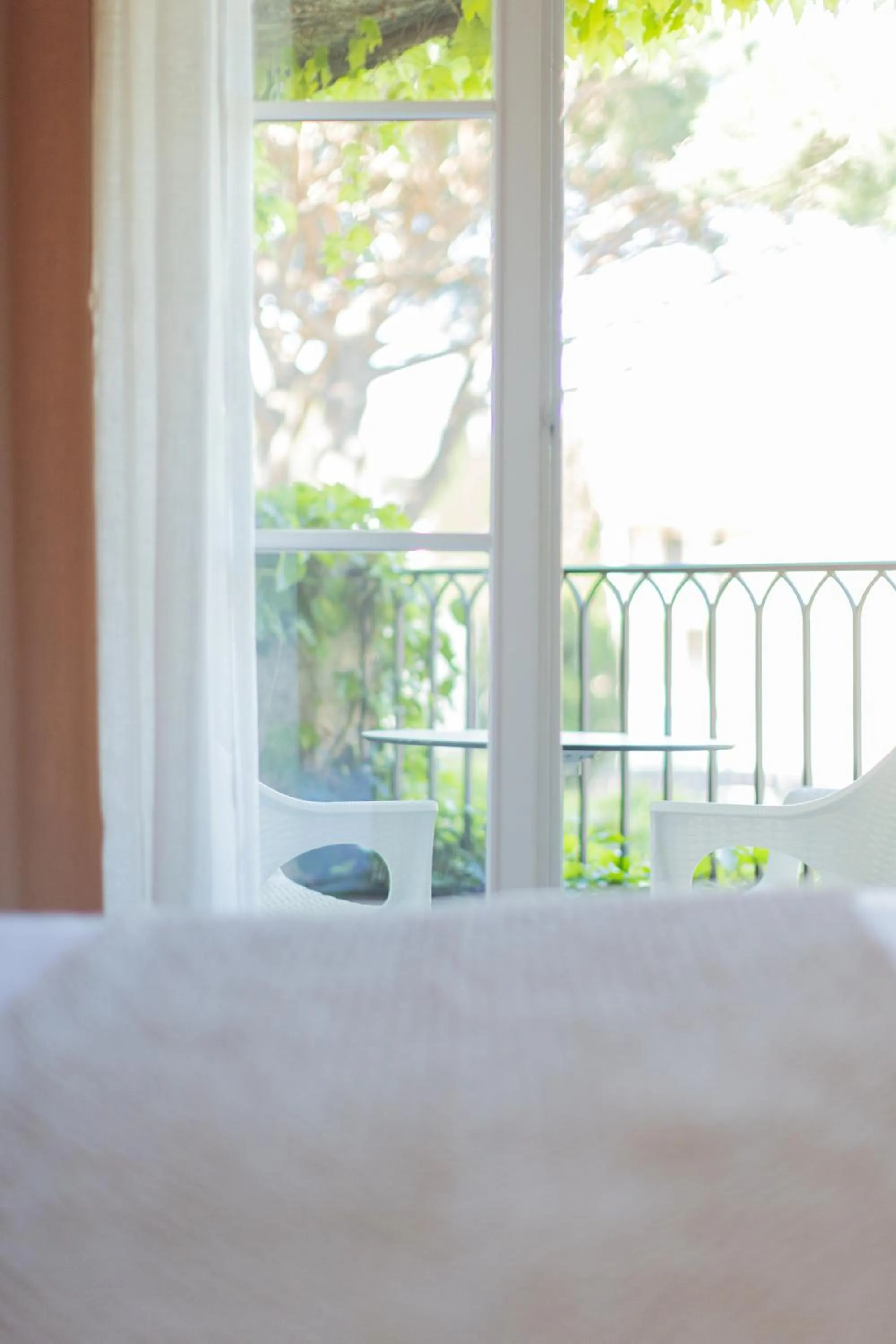 Bed in Hotel des Lices