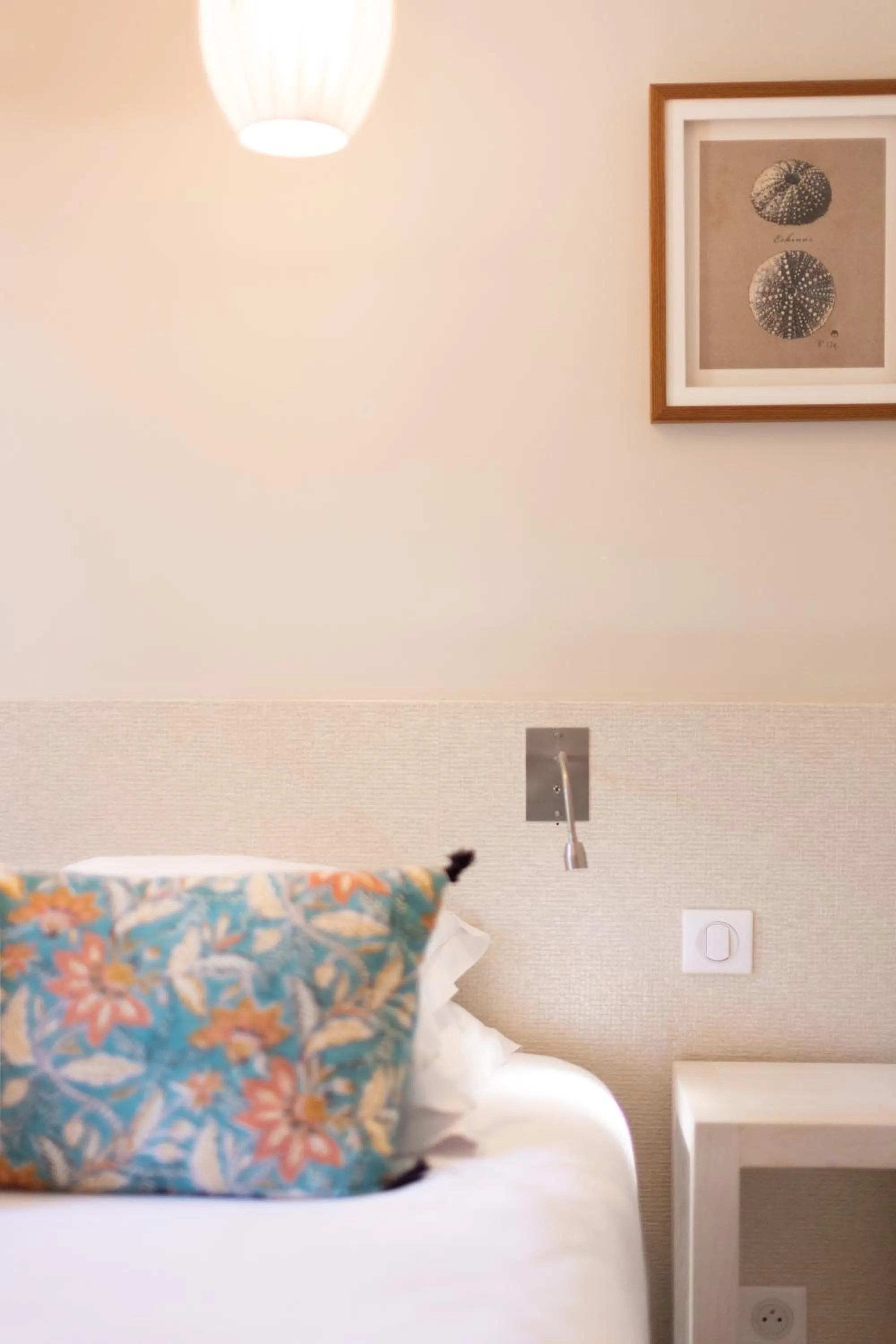 Bed in Hotel des Lices