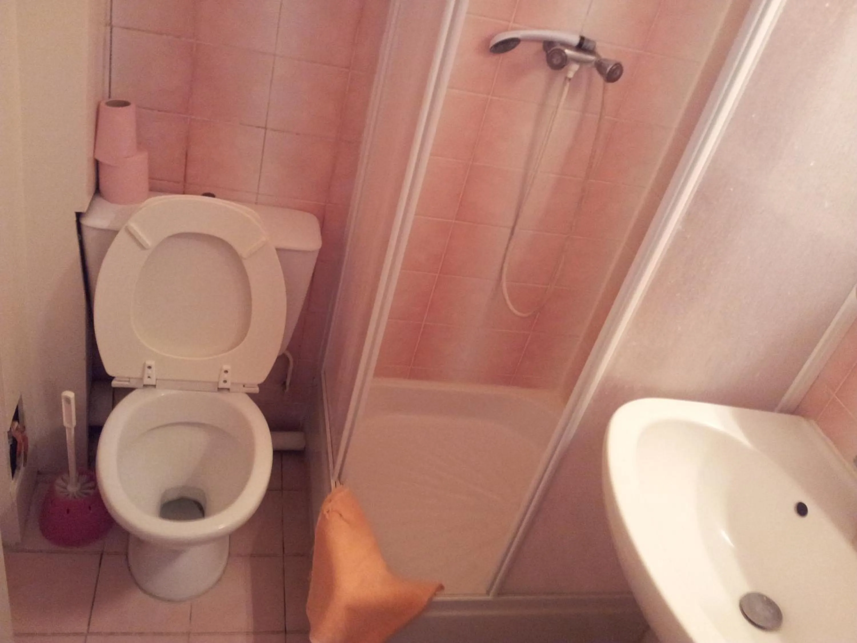 Bathroom in Hôtel du Terrage