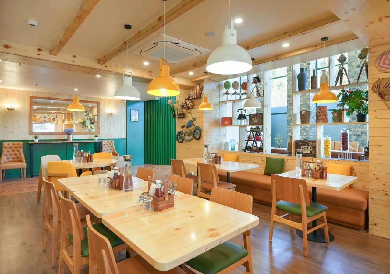 Restaurant/places to eat in Bloom Boutique l Rishikesh Hills