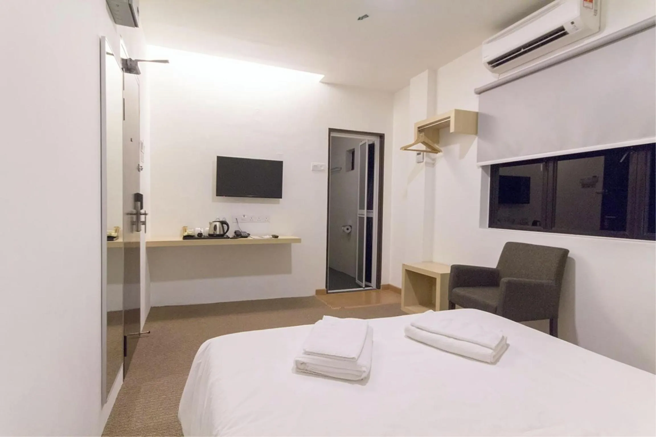 Decorative detail, Bed in HOTEL RAUB since 1968