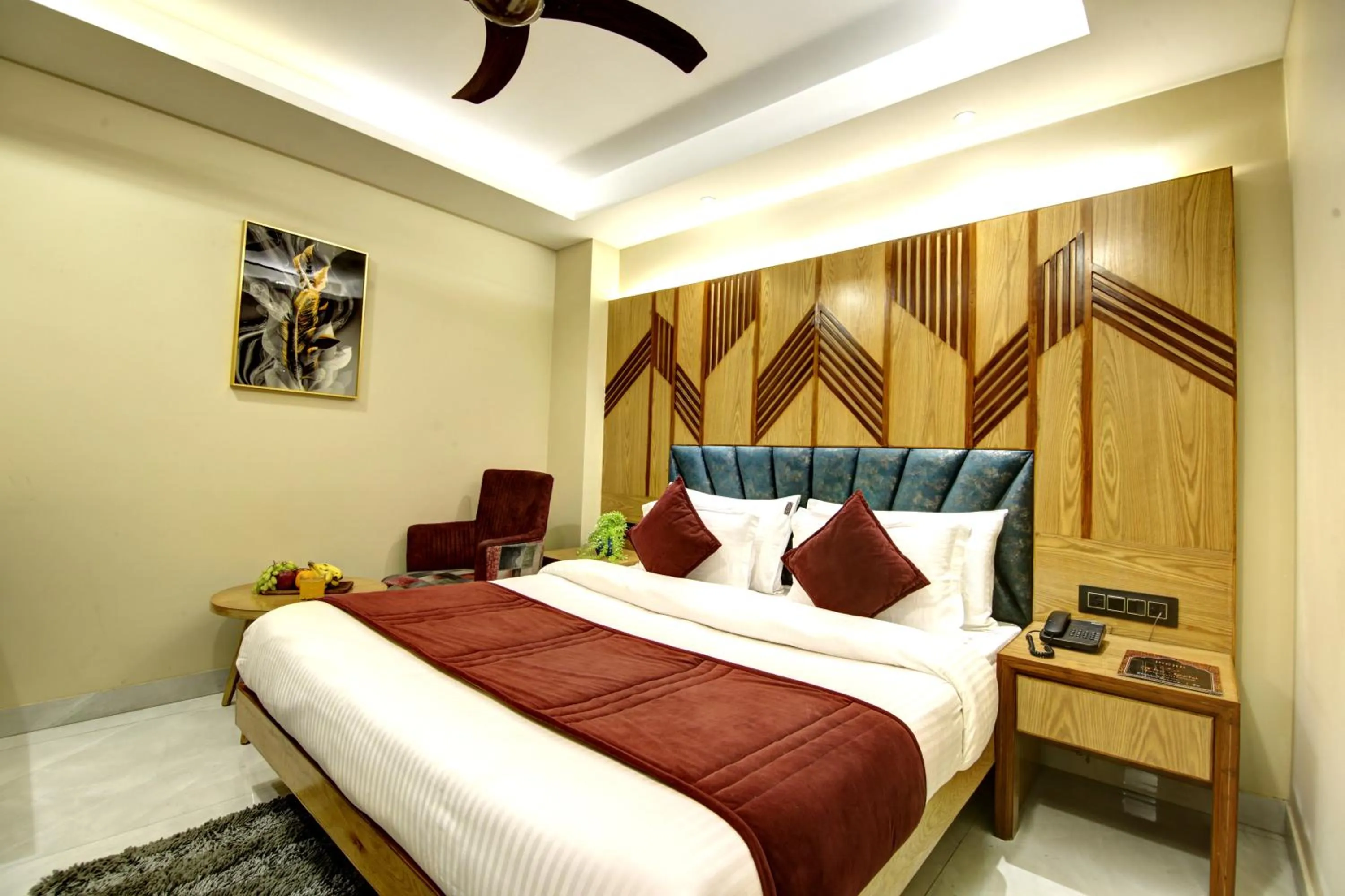 Bedroom, Bed in The Leena International-Near Connaught Place & New Delhi Railway Station