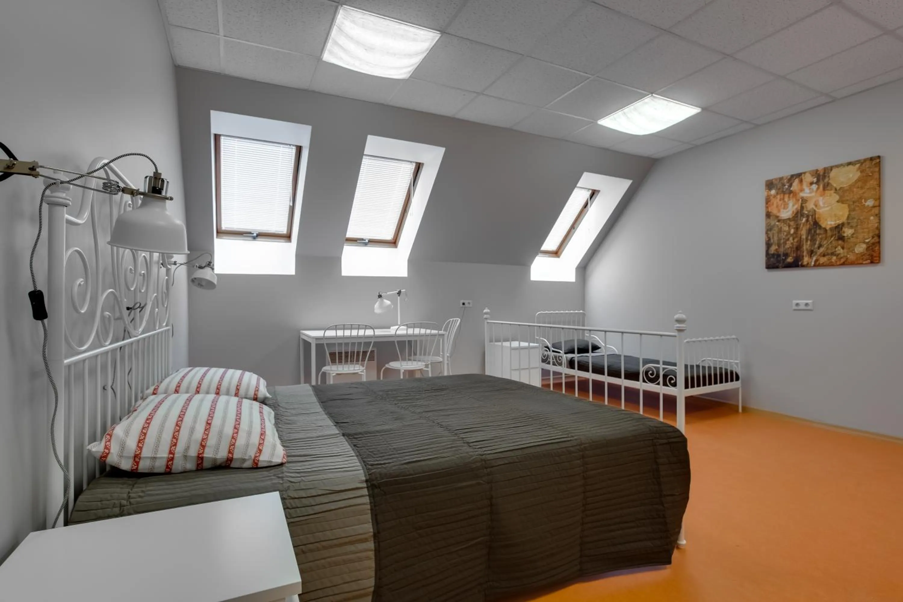 Nearby landmark, Bed in Liberty