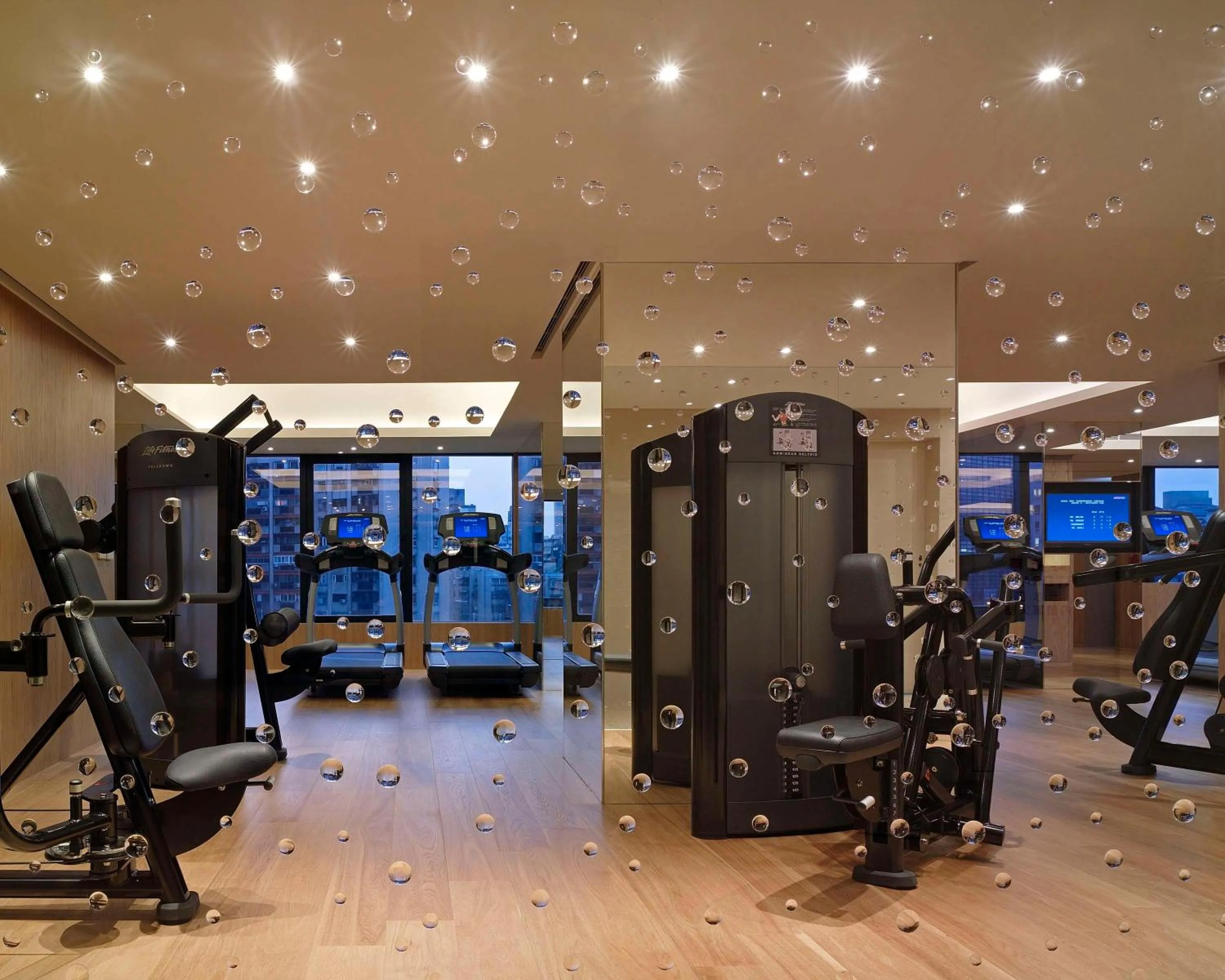 Fitness centre/facilities in Grand Hyatt Taipei