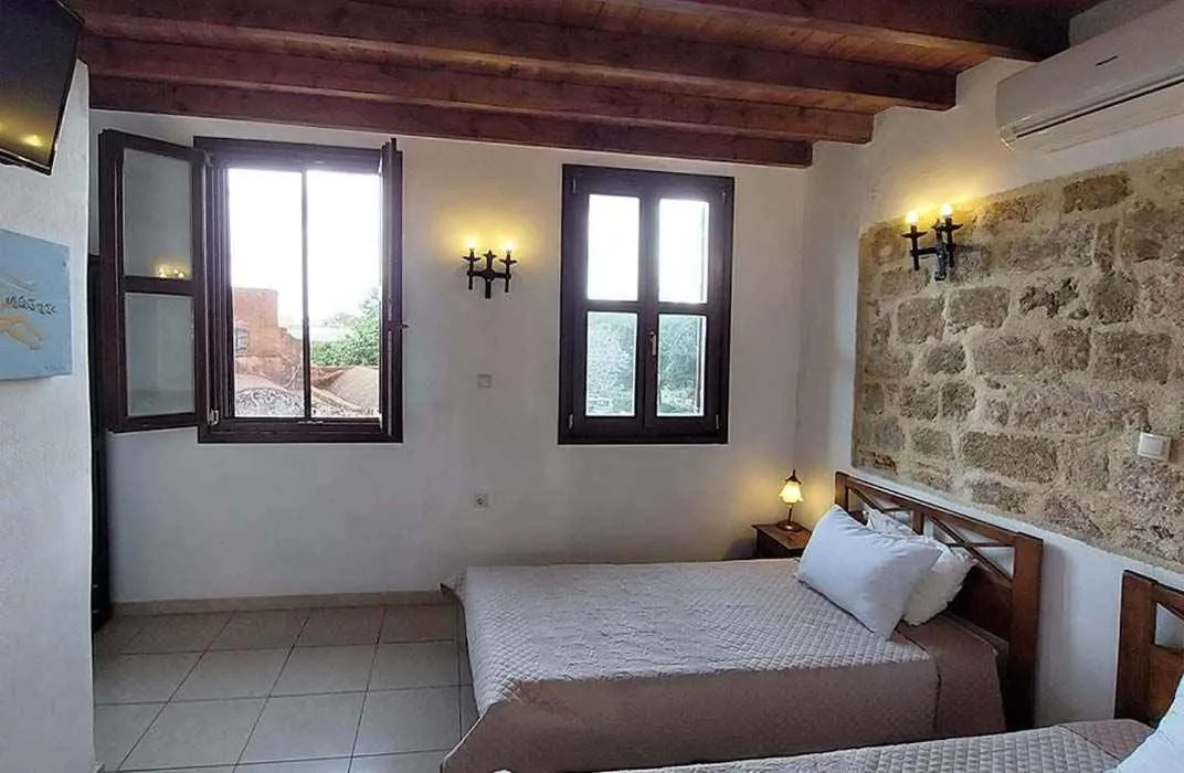 Deluxe Twin Room in Saint Michel Hotel Old Town