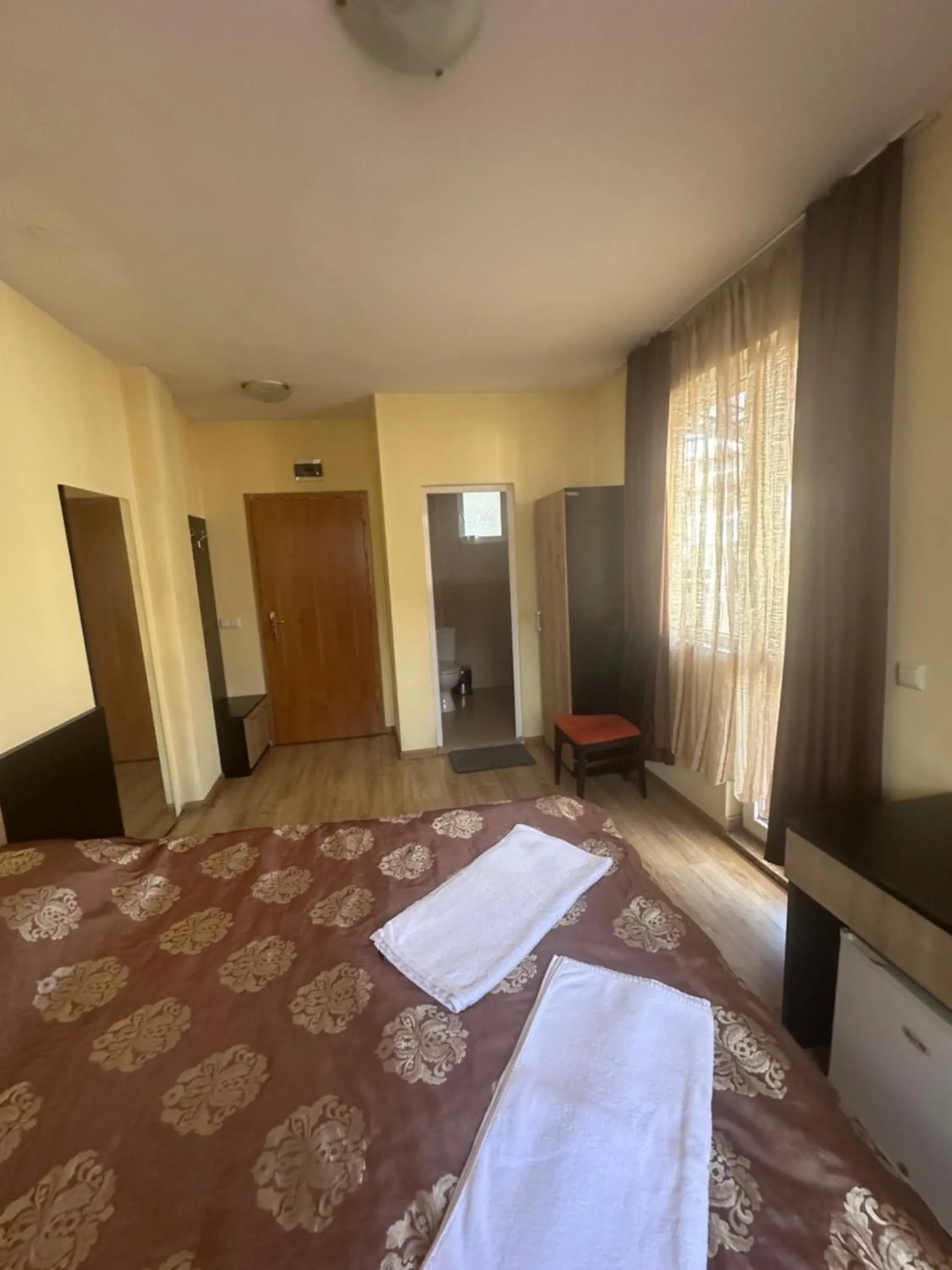 Budget Double or Twin Room in Hotel MERIDA Budget Double or Twin Room in Hotel MERIDA