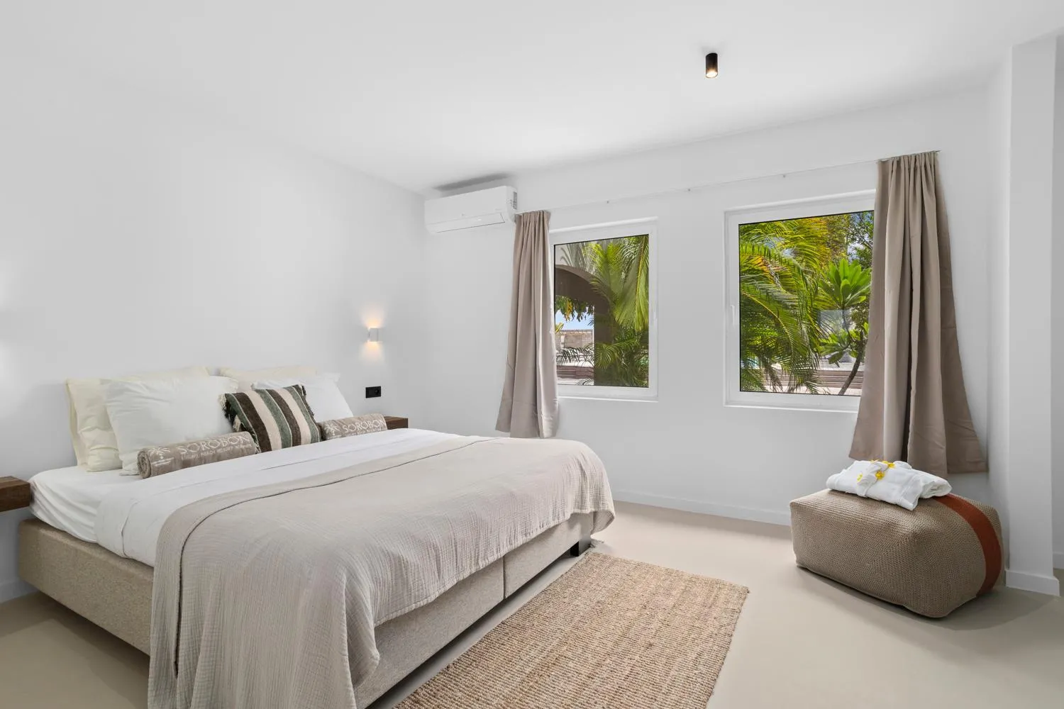Bed in Sorobon Bay Hotel