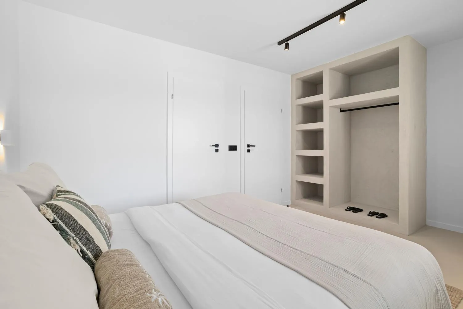 Bedroom, Bed in Sorobon Bay Hotel