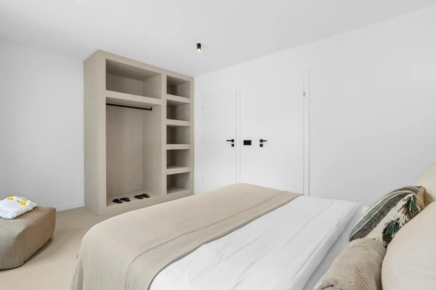 Bed in Sorobon Bay Hotel