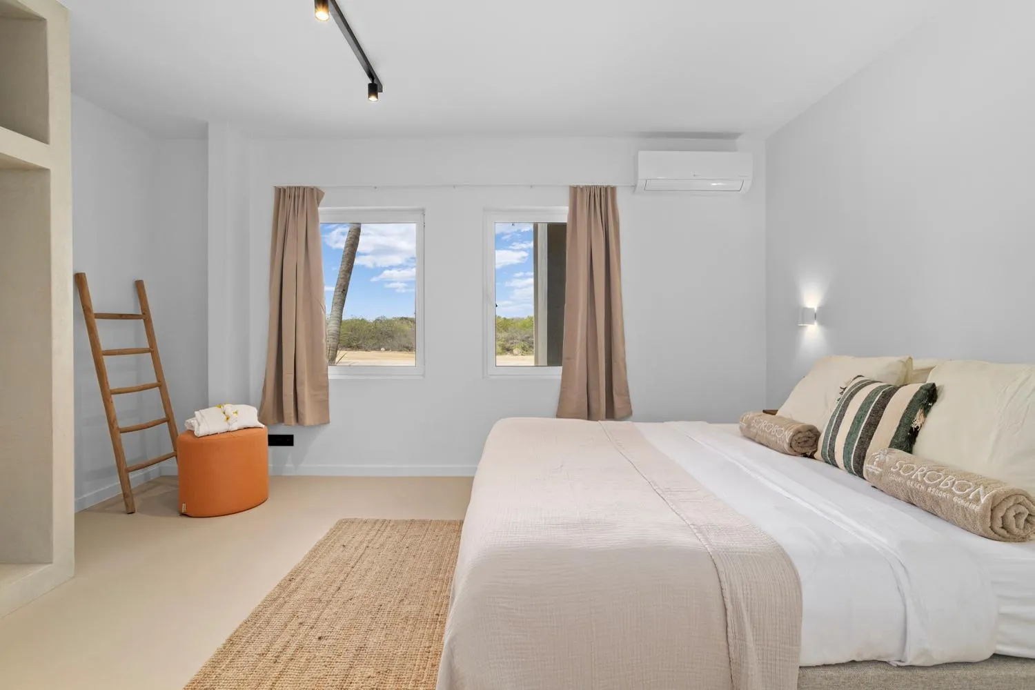 Bedroom, Bed in Sorobon Bay Hotel