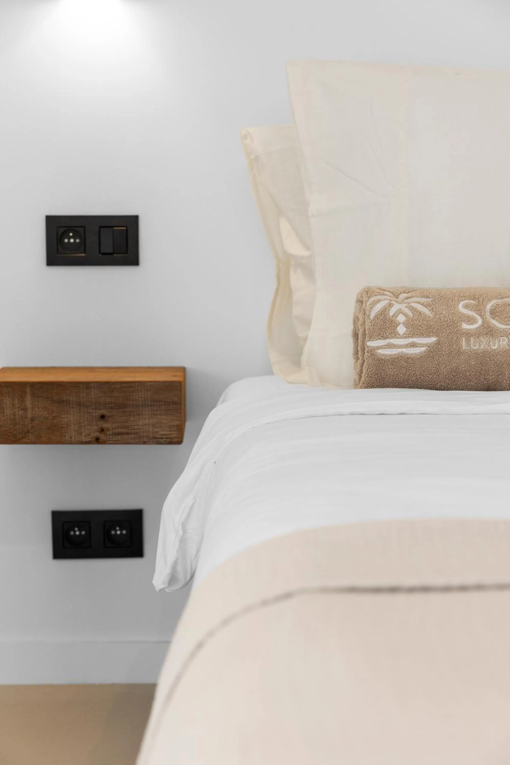 Bed in Sorobon Bay Hotel