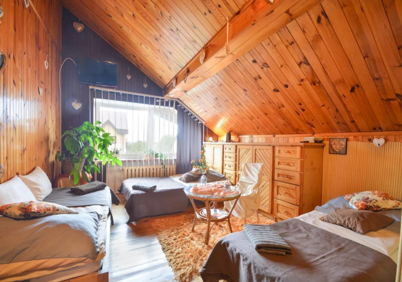 Bed in Dom Tu i Teraz