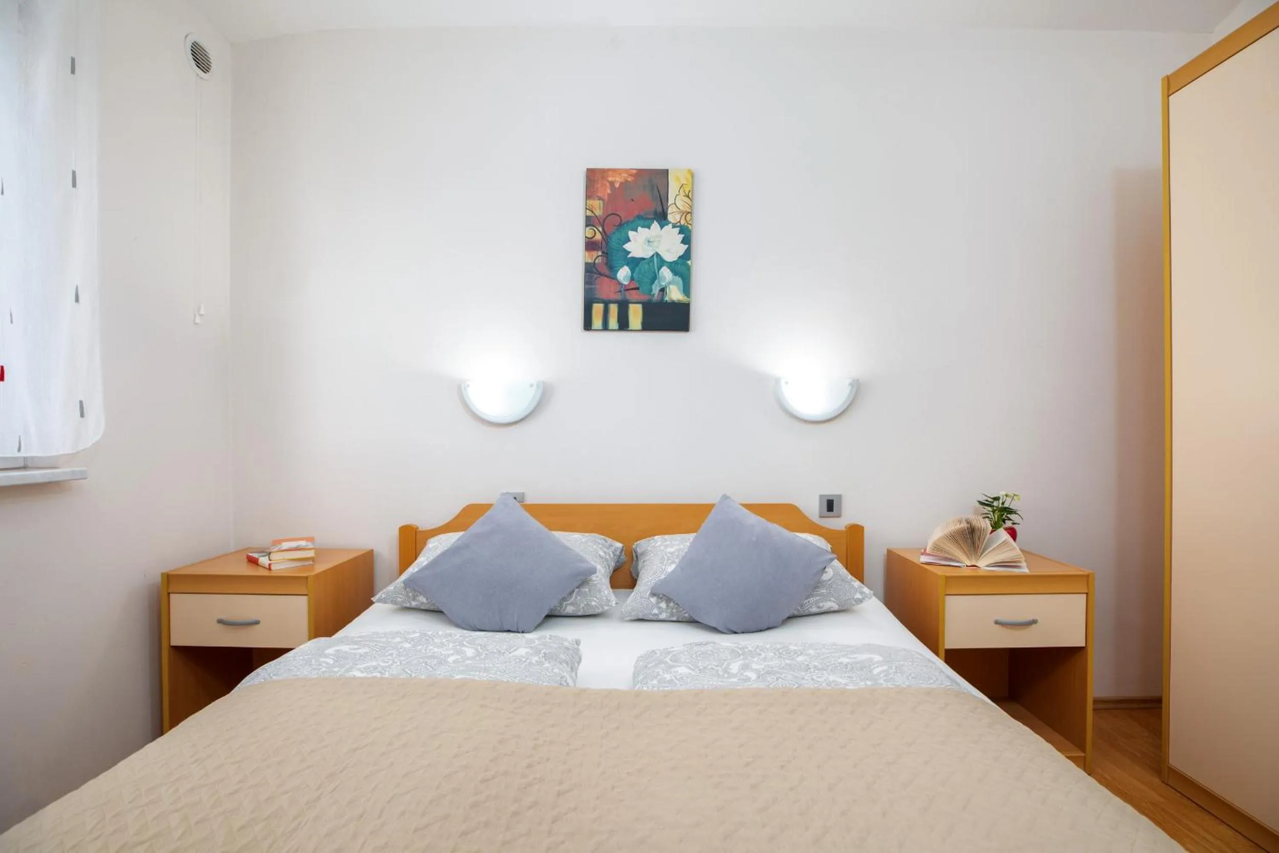 Bed in Apartments Ana-Maria