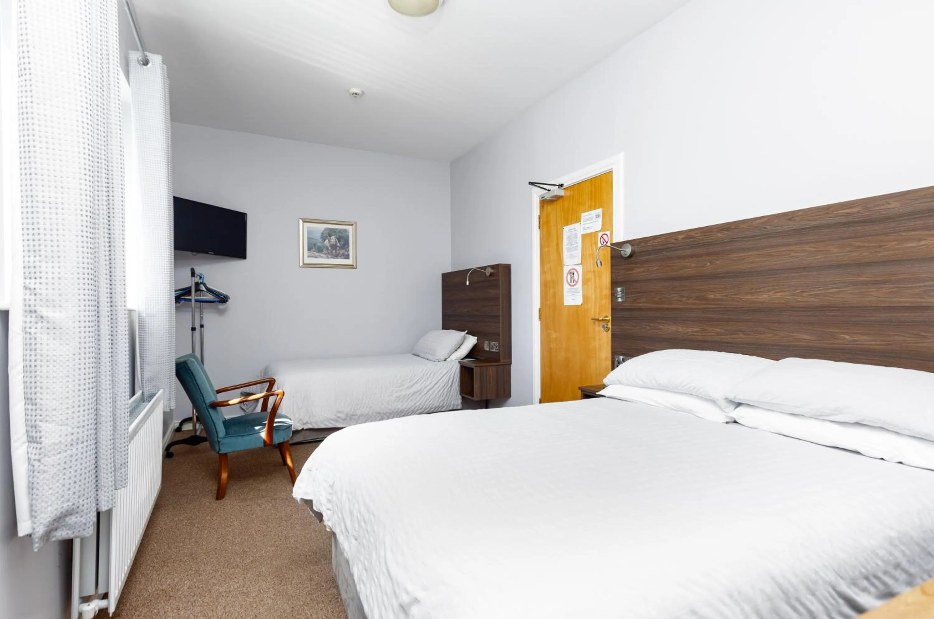 Bed in The Derg Arms B&B