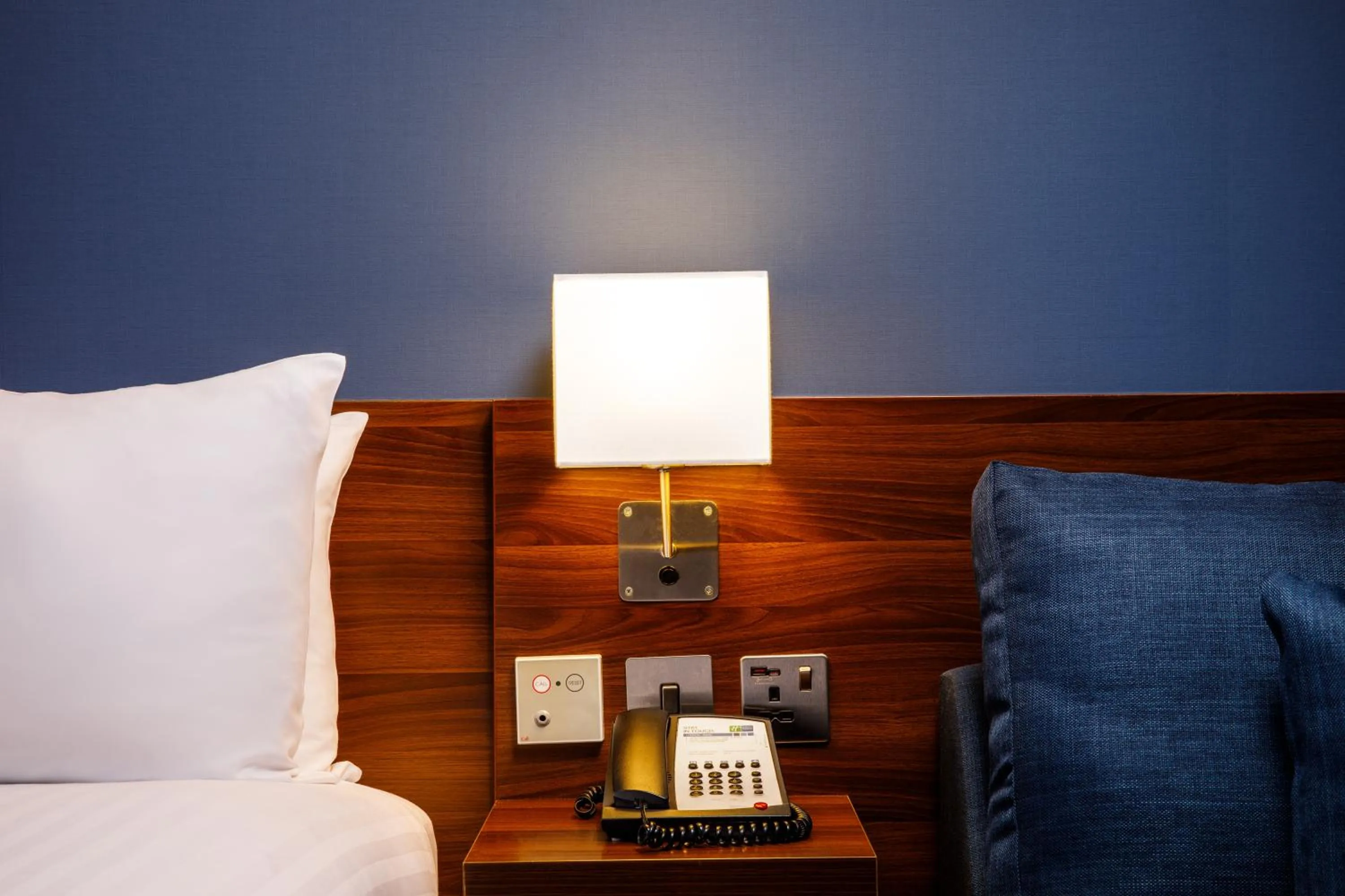 Bed in Holiday Inn Express London - ExCel by IHG