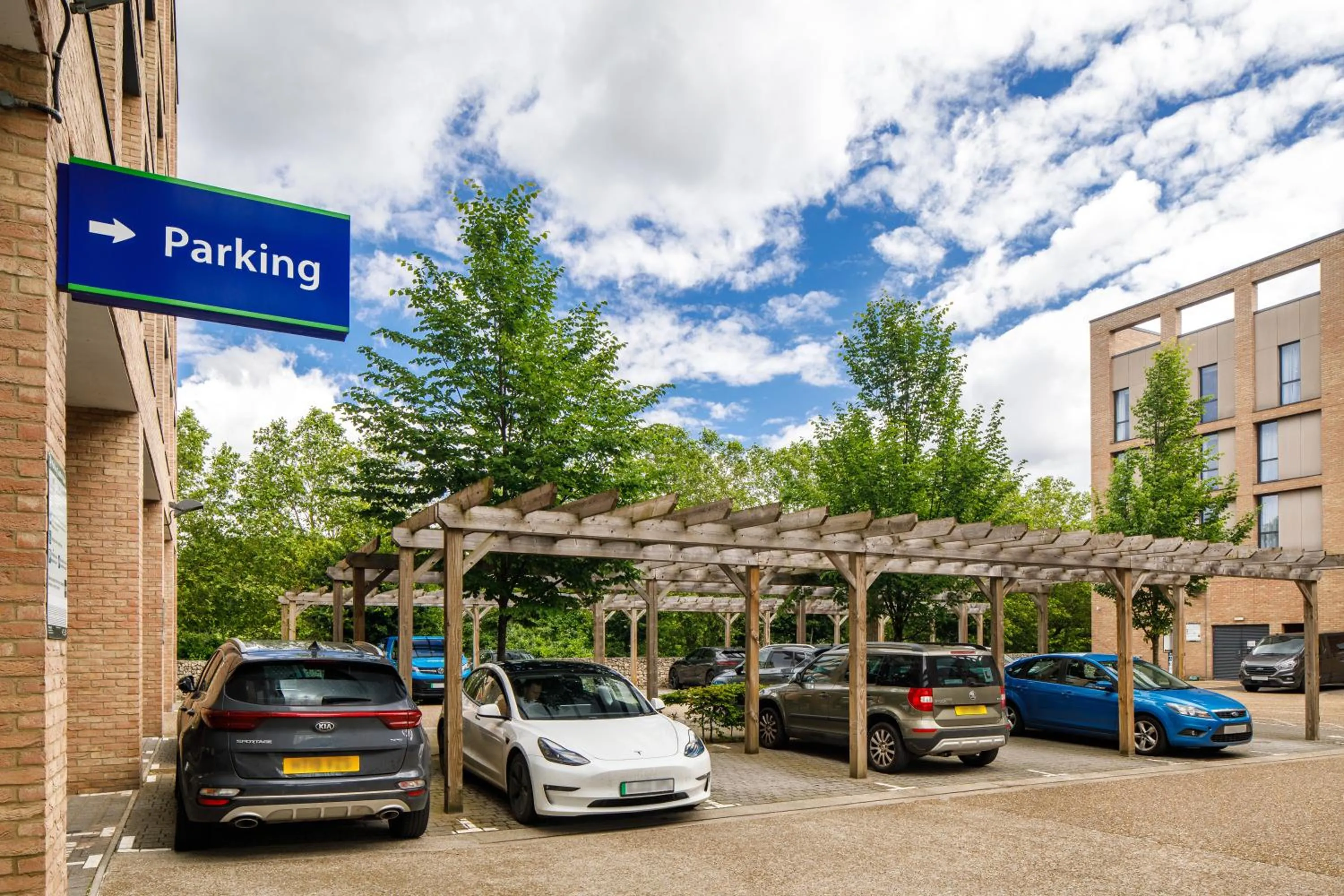Parking in Holiday Inn Express London - ExCel by IHG
