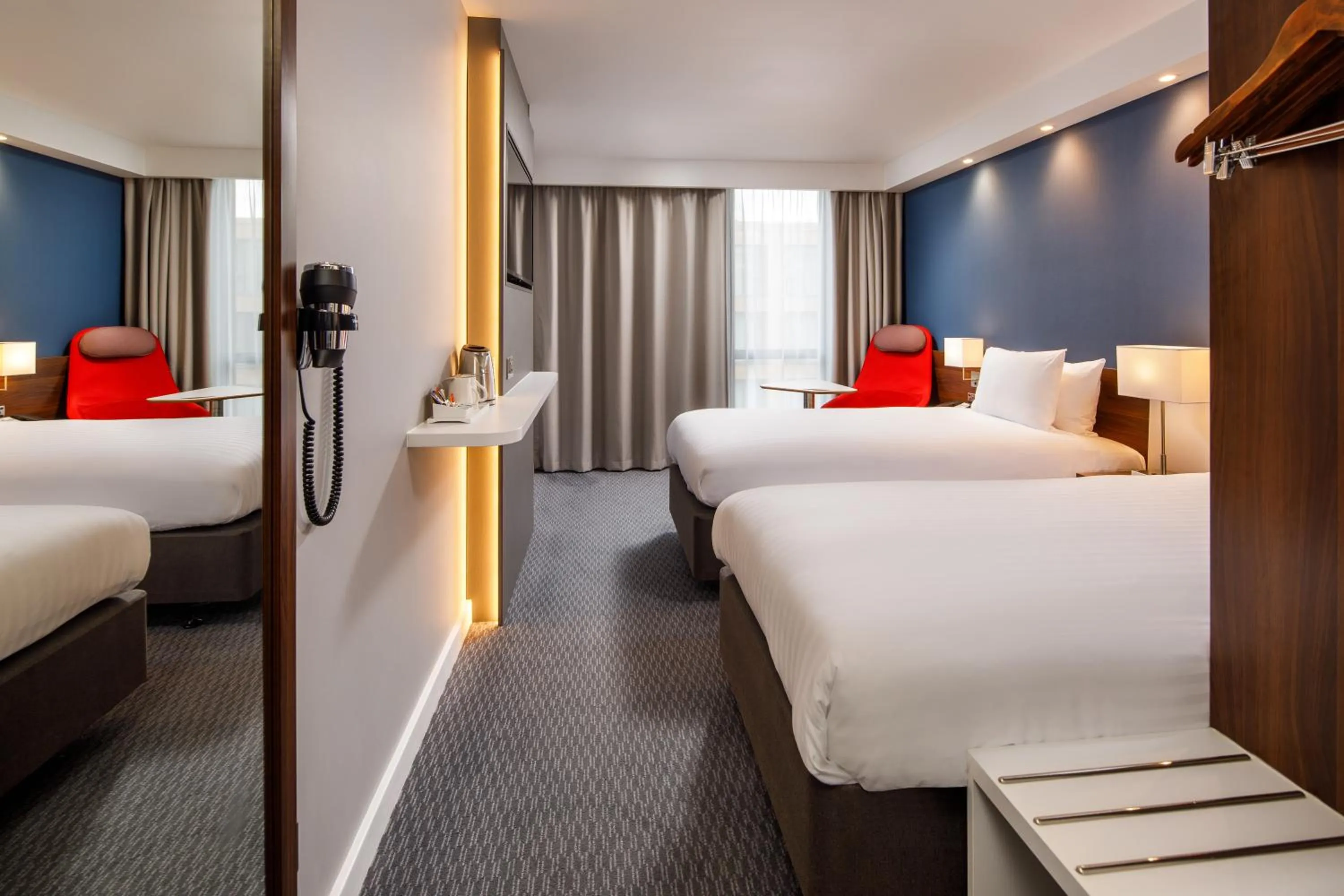 Bed in Holiday Inn Express London - ExCel by IHG