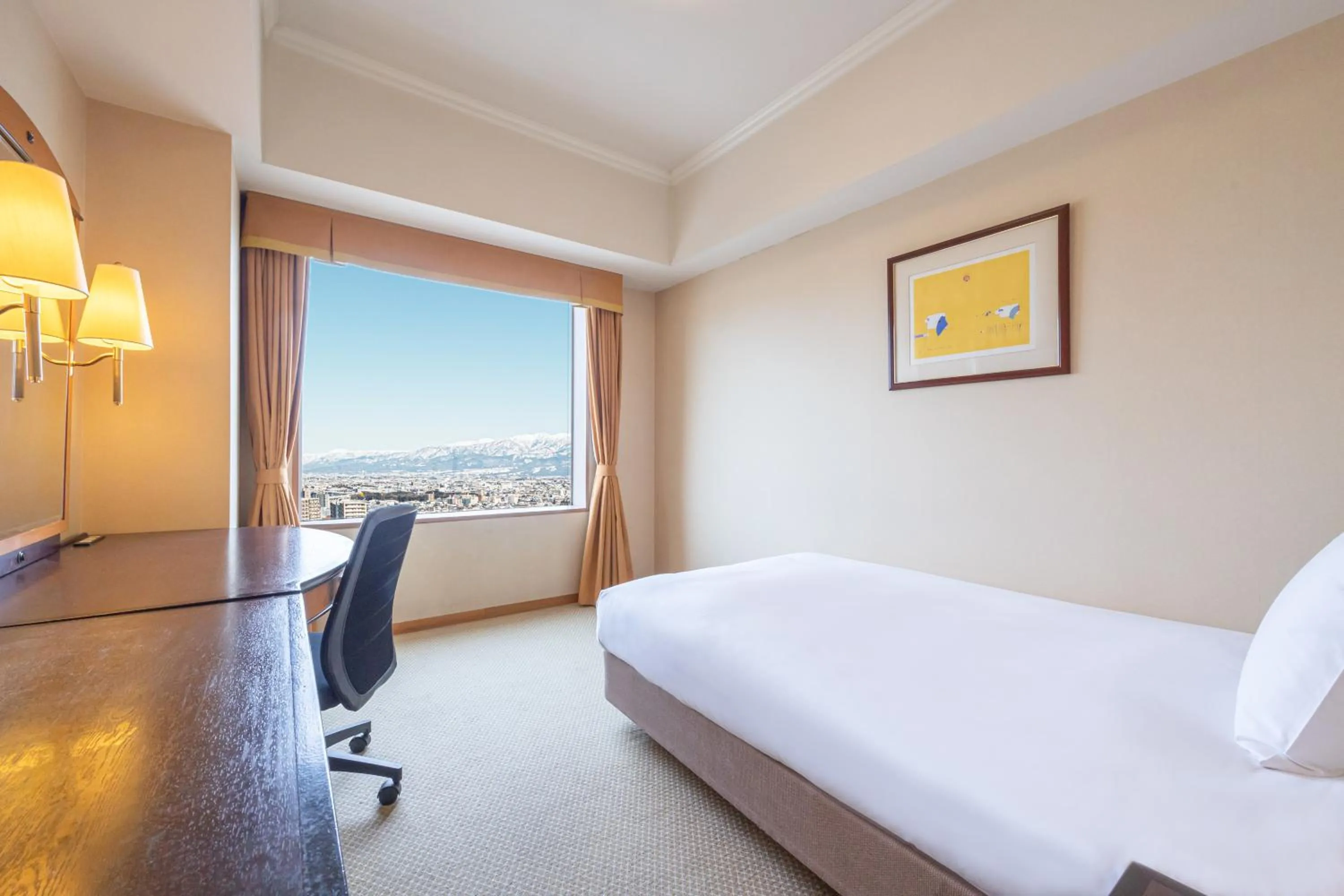 Photo of the whole room, Bed in ANA Crowne Plaza Toyama by IHG