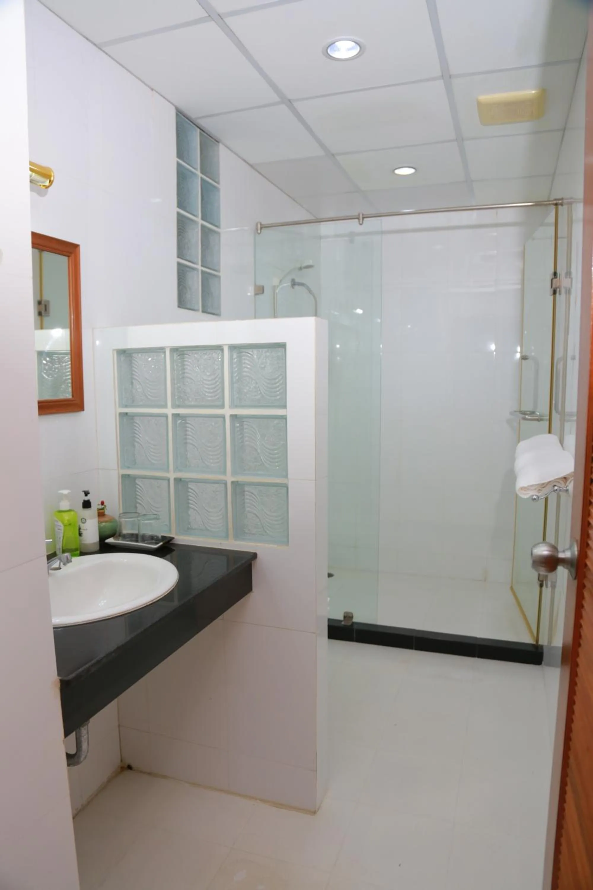 Shower in UPAR Hotels Silom