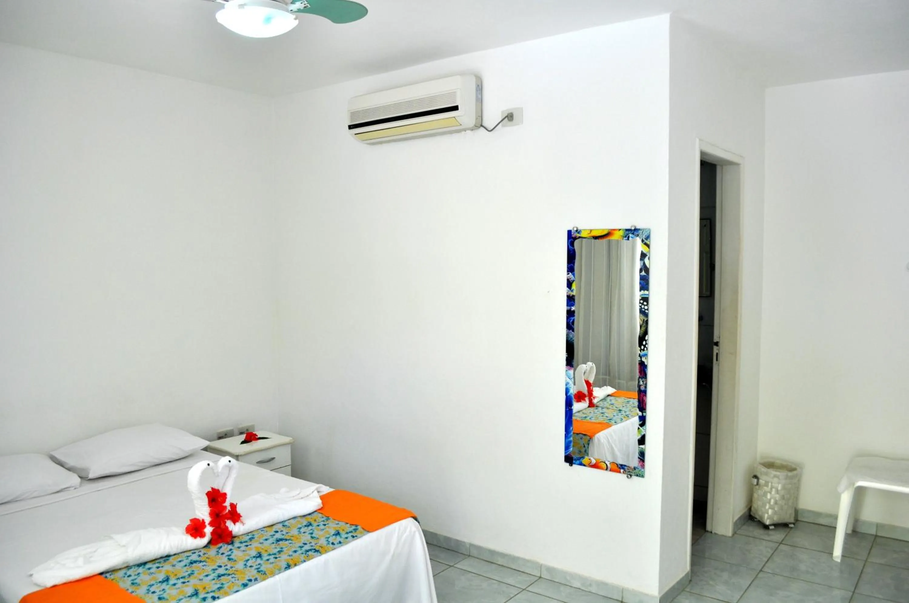 Photo of the whole room, Bed in Pousada Joia Rara