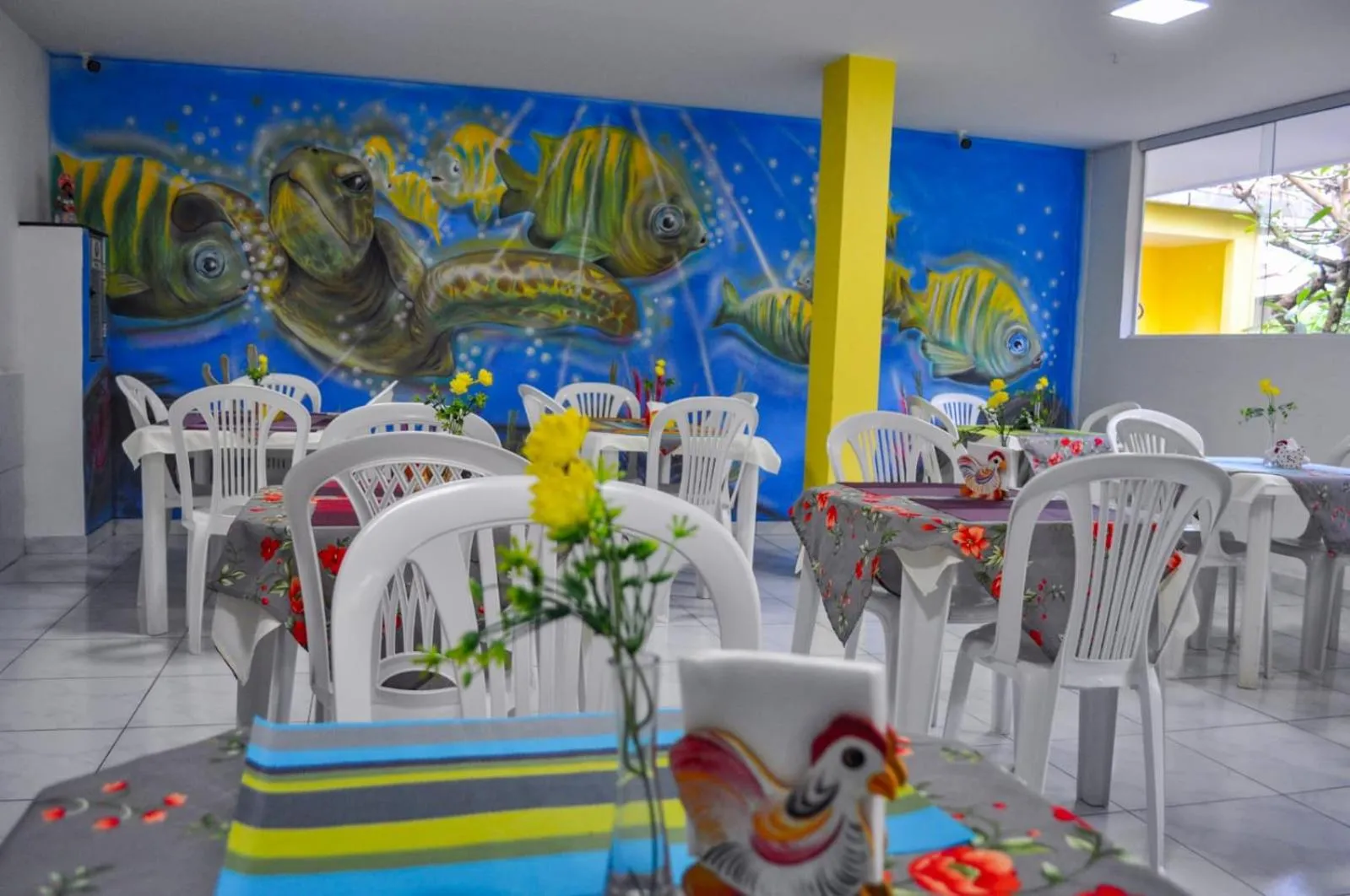 Restaurant/places to eat in Pousada Joia Rara