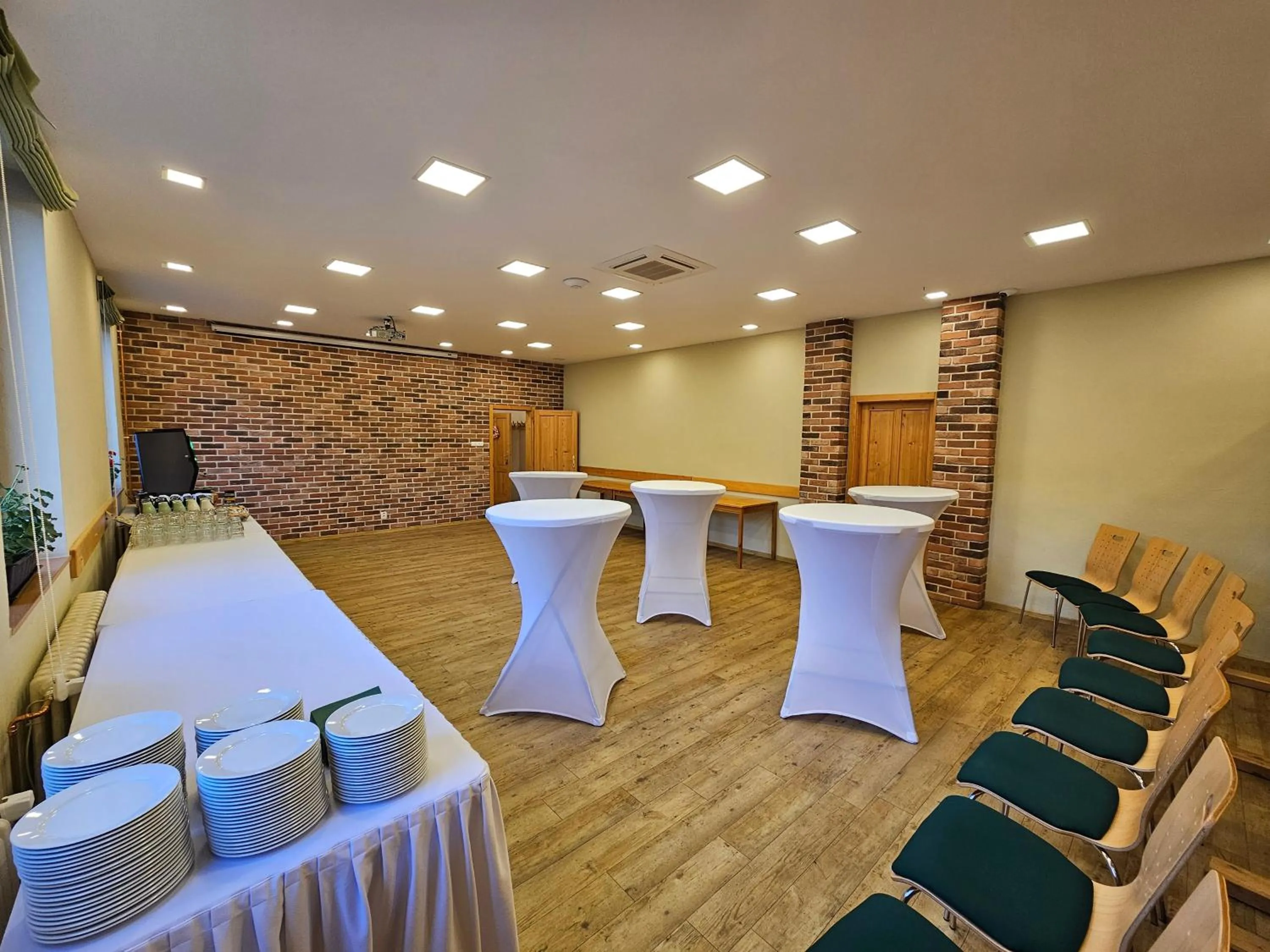 Meeting/conference room in Balónový hotel a pivovar Radešín